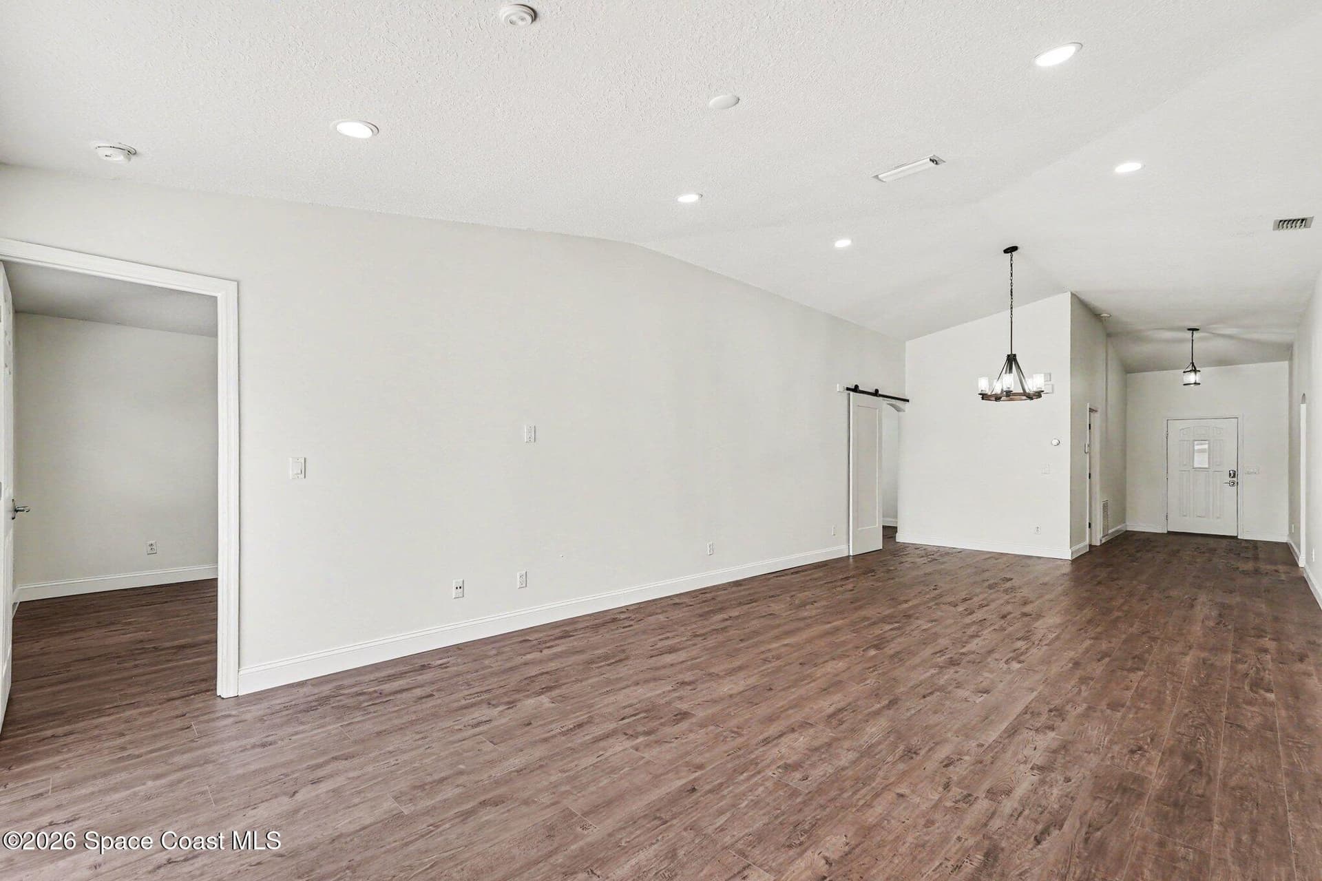 1805 Bayhill Drive photo 7