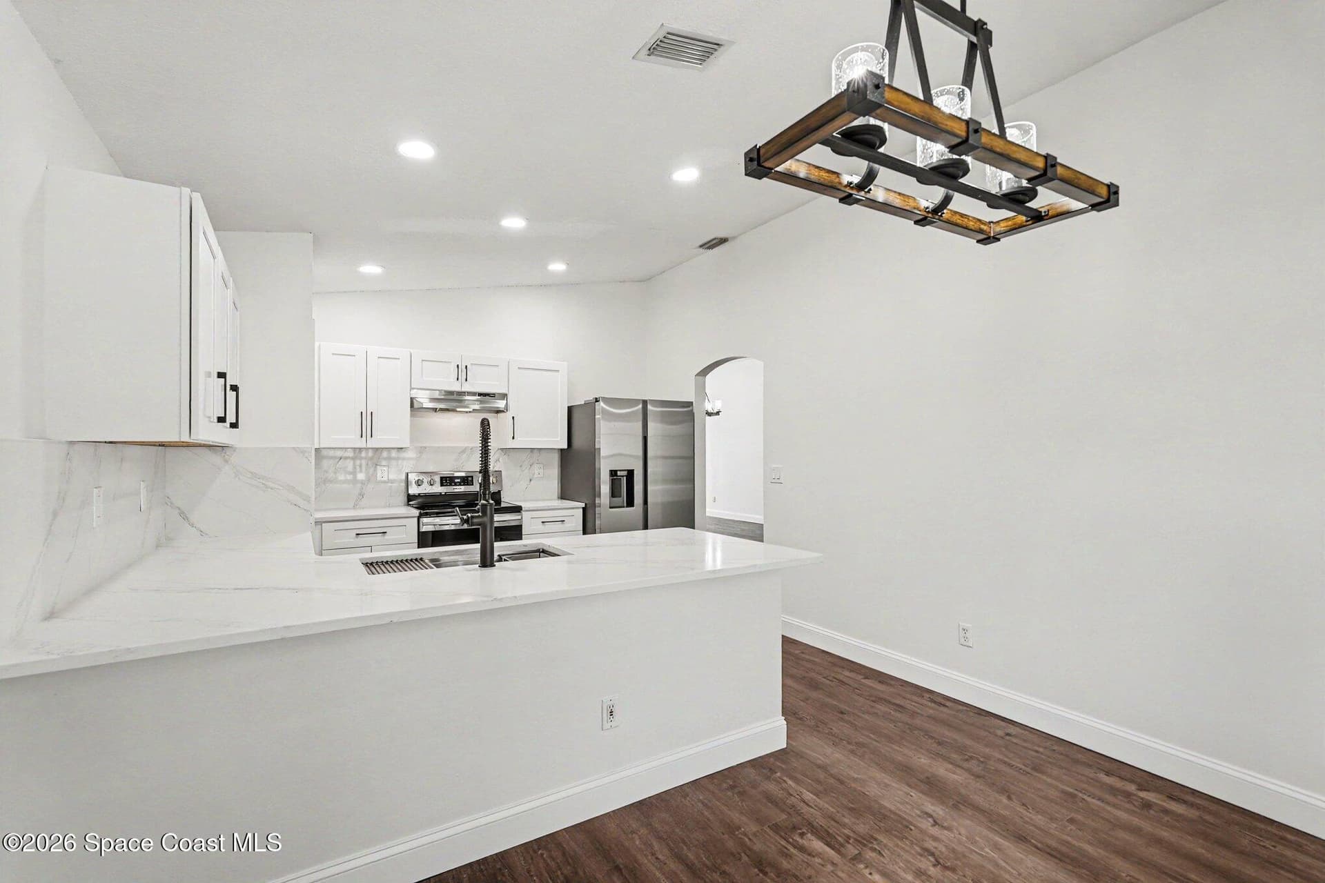 1805 Bayhill Drive photo 11