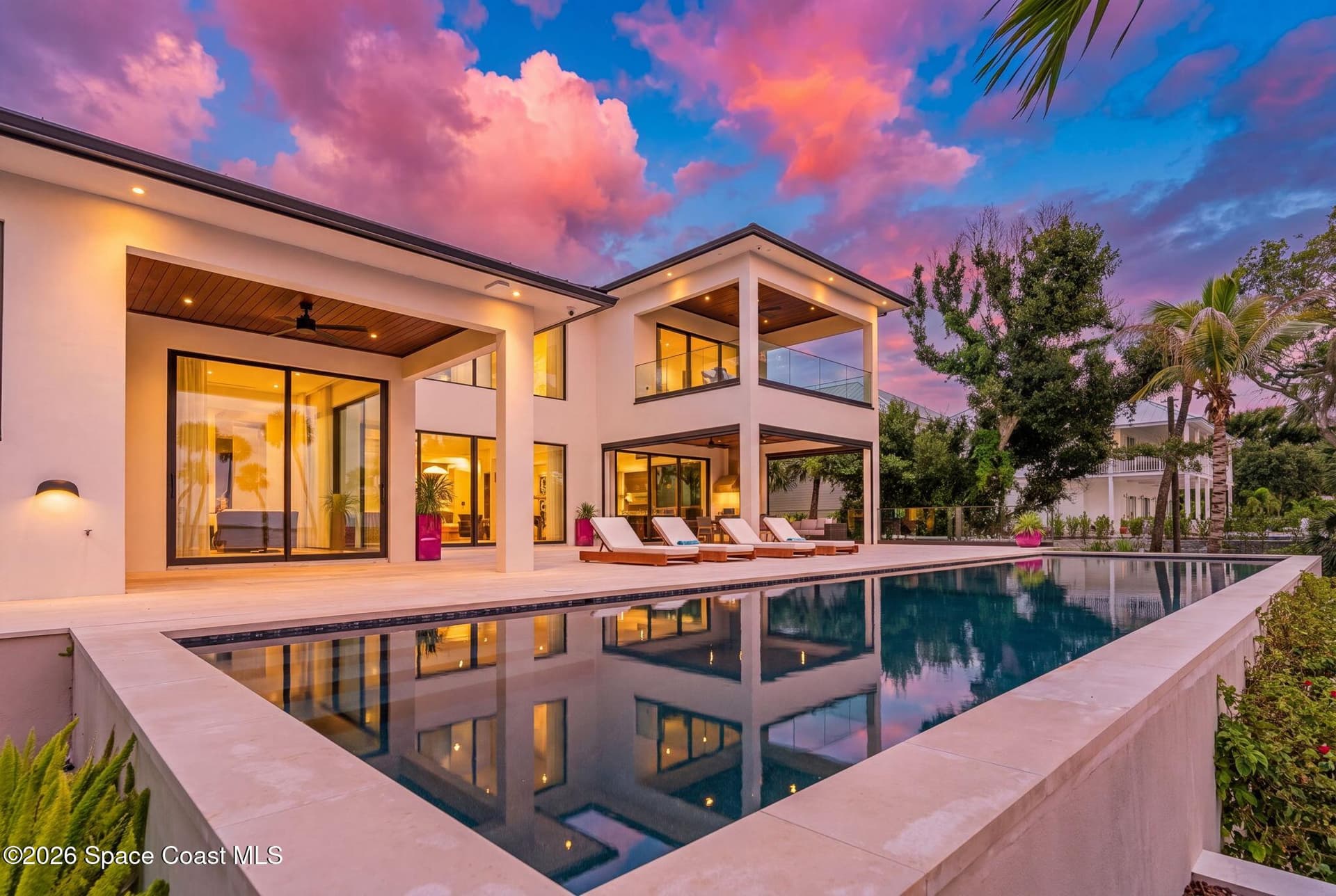 7866 Casuarina Drive photo 2