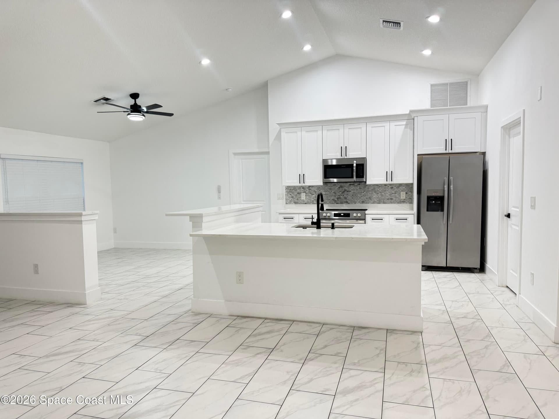 1013 Hammacher Avenue SW photo 7