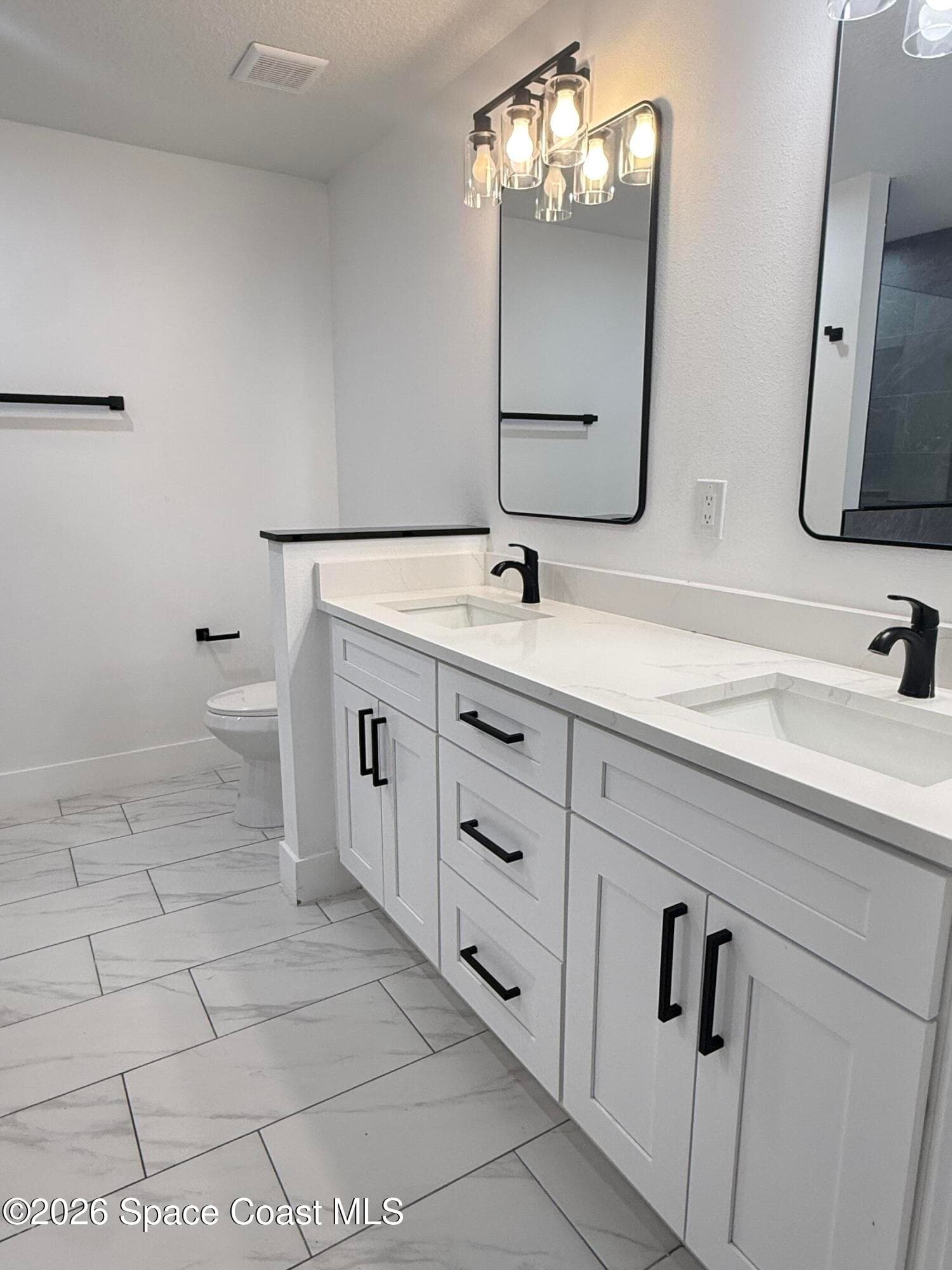 1013 Hammacher Avenue SW photo 13