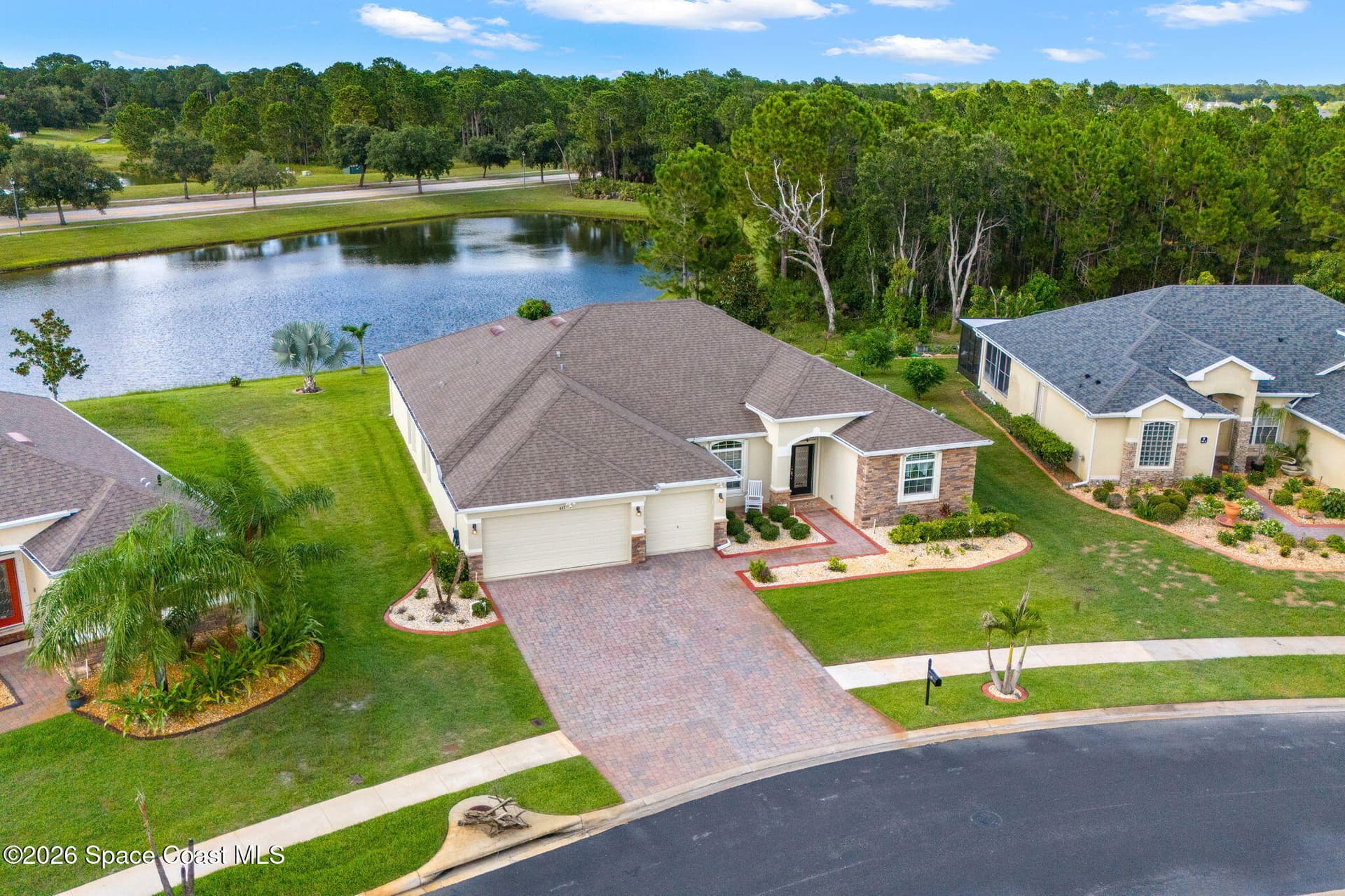 467 Easton Forest Circle SE photo 2