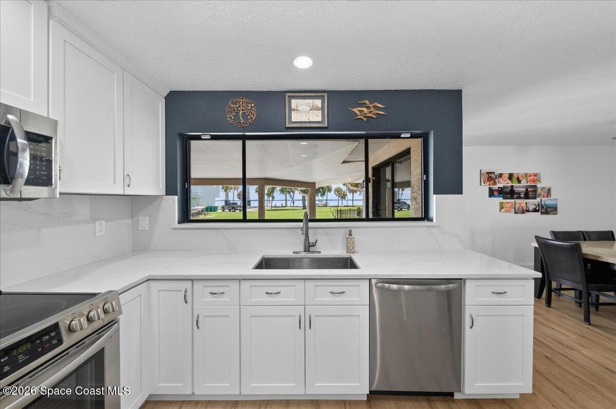 200 Forest Hill Drive photo 11