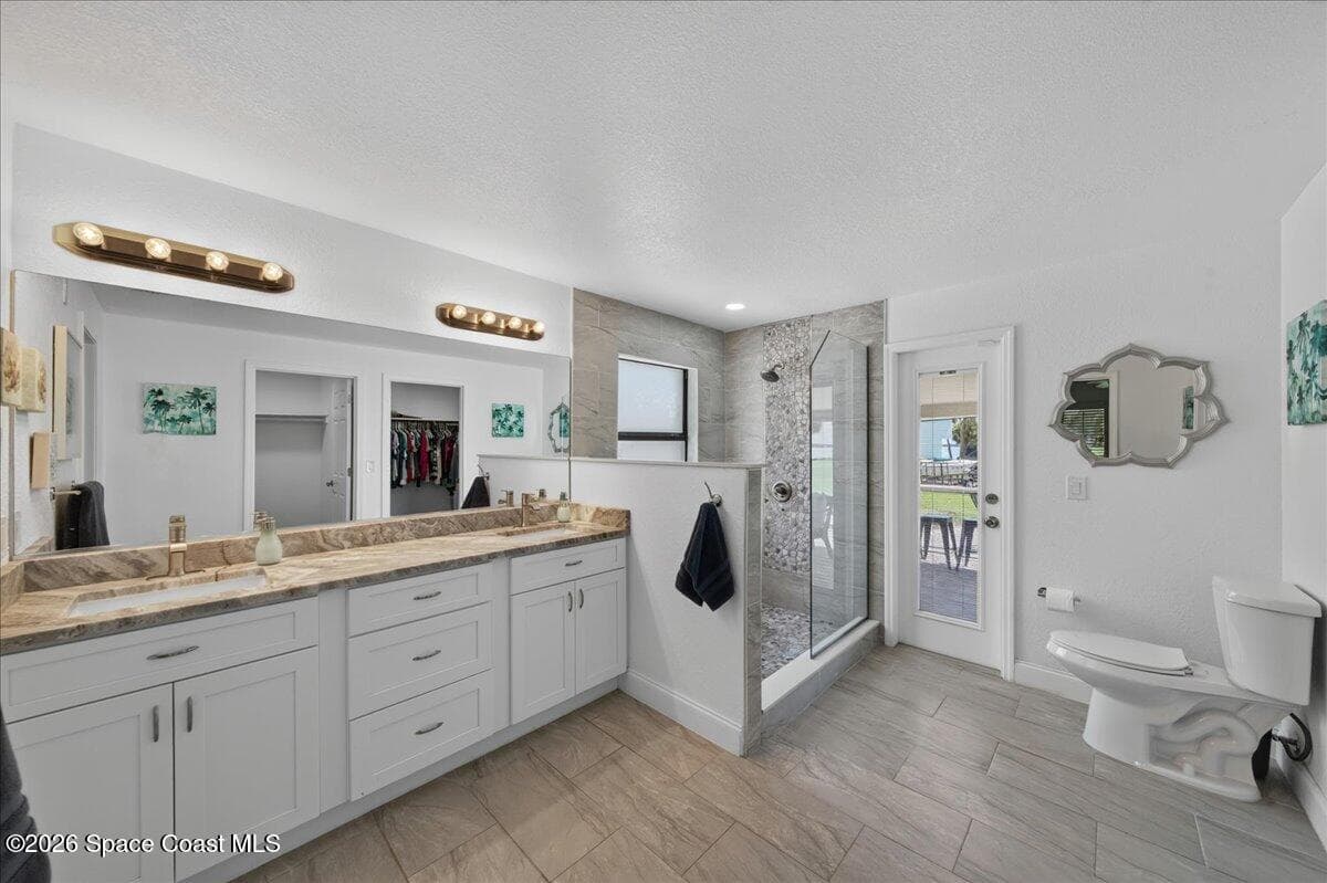 200 Forest Hill Drive photo 16