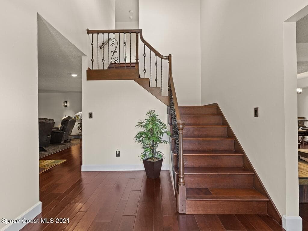820 Kerry Downs Circle photo 6