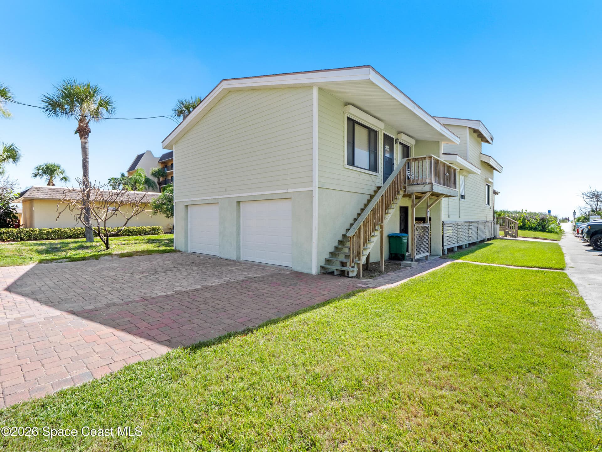 558 Harrison Avenue photo 4