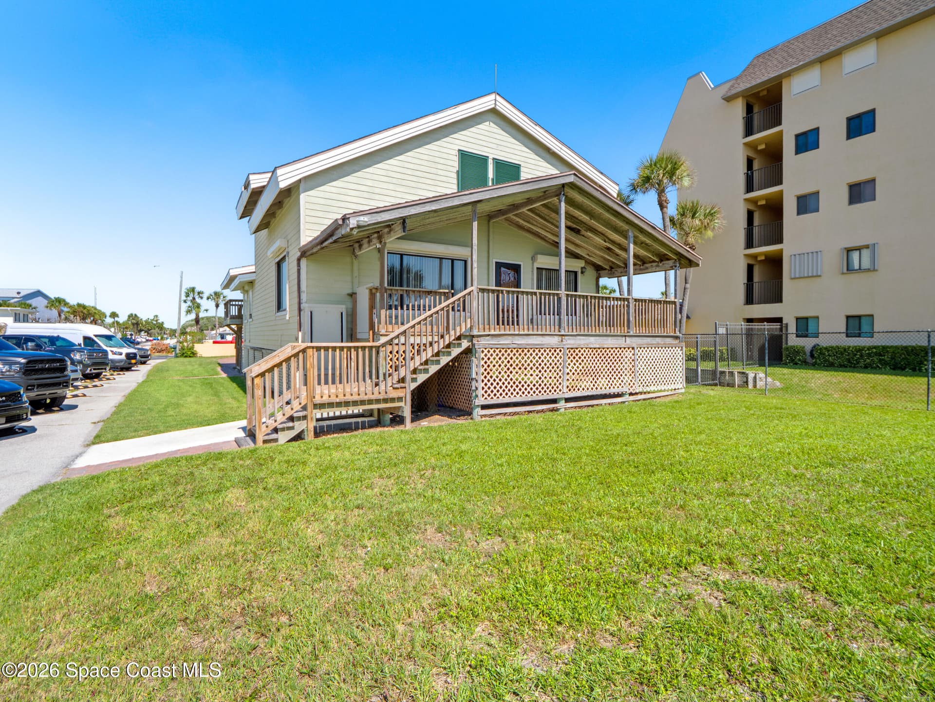 558 Harrison Avenue photo 9