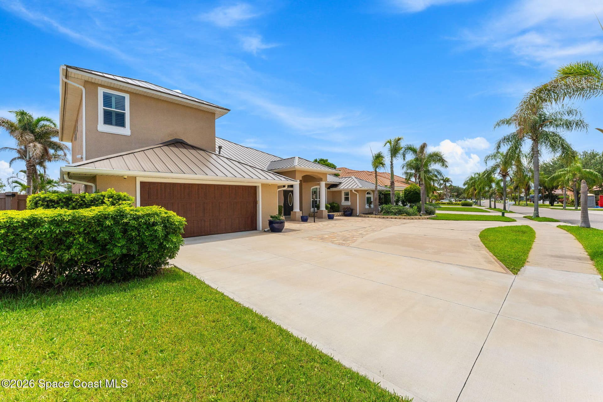 241 Waterside Drive photo 8