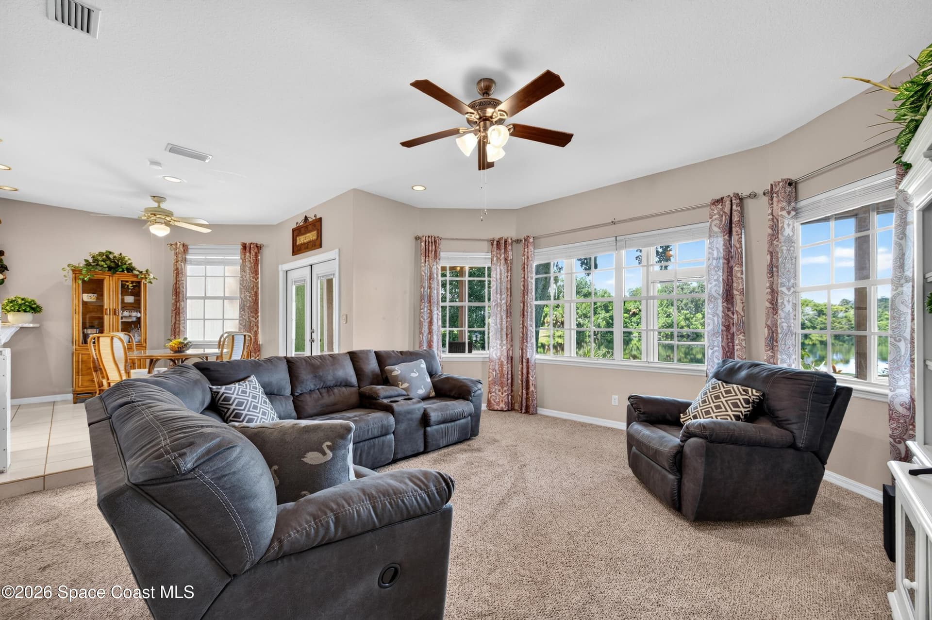 685 Bella Vista Drive photo 24