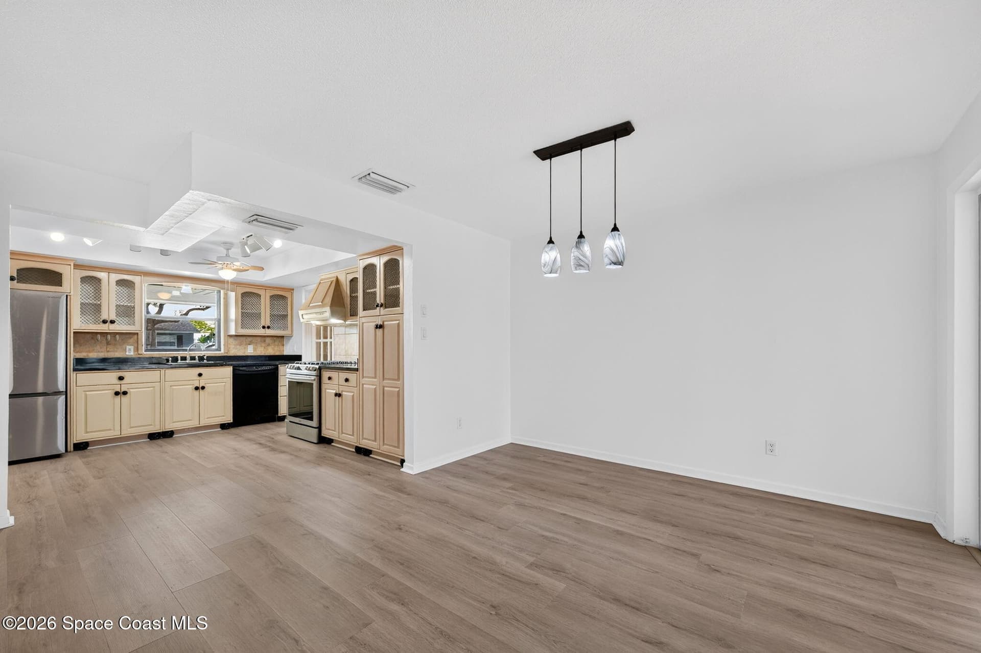 520 E Merrimac Drive photo 17