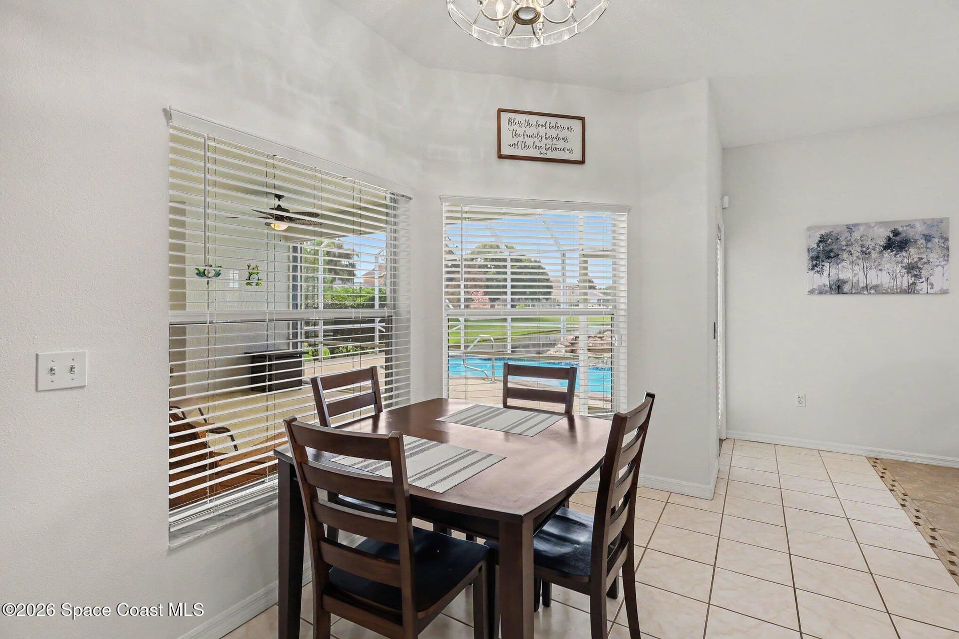 423 Stonehenge Circle photo 7