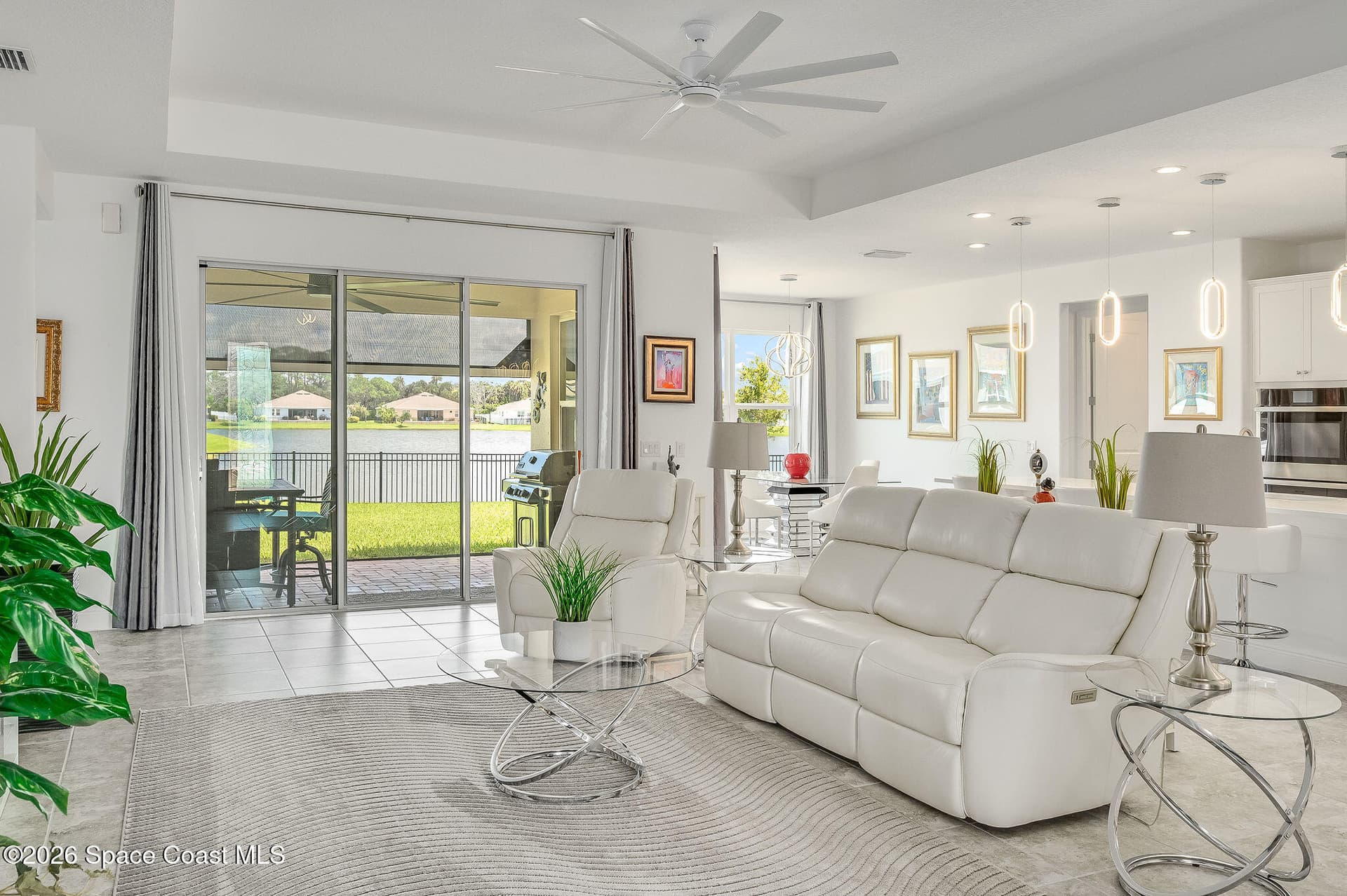 375 Loymer Circle photo 3