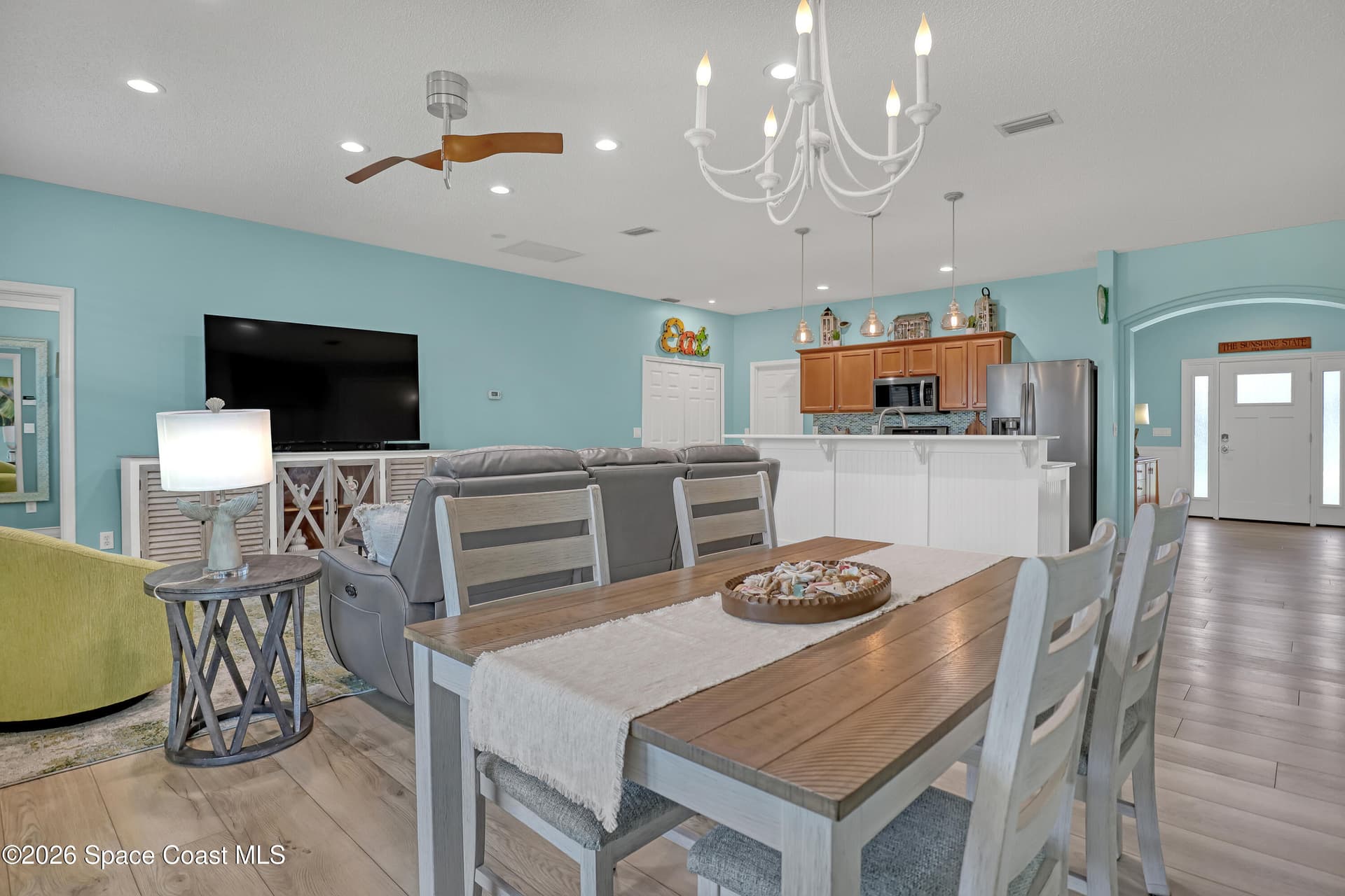 2051 Belmont Way photo 11