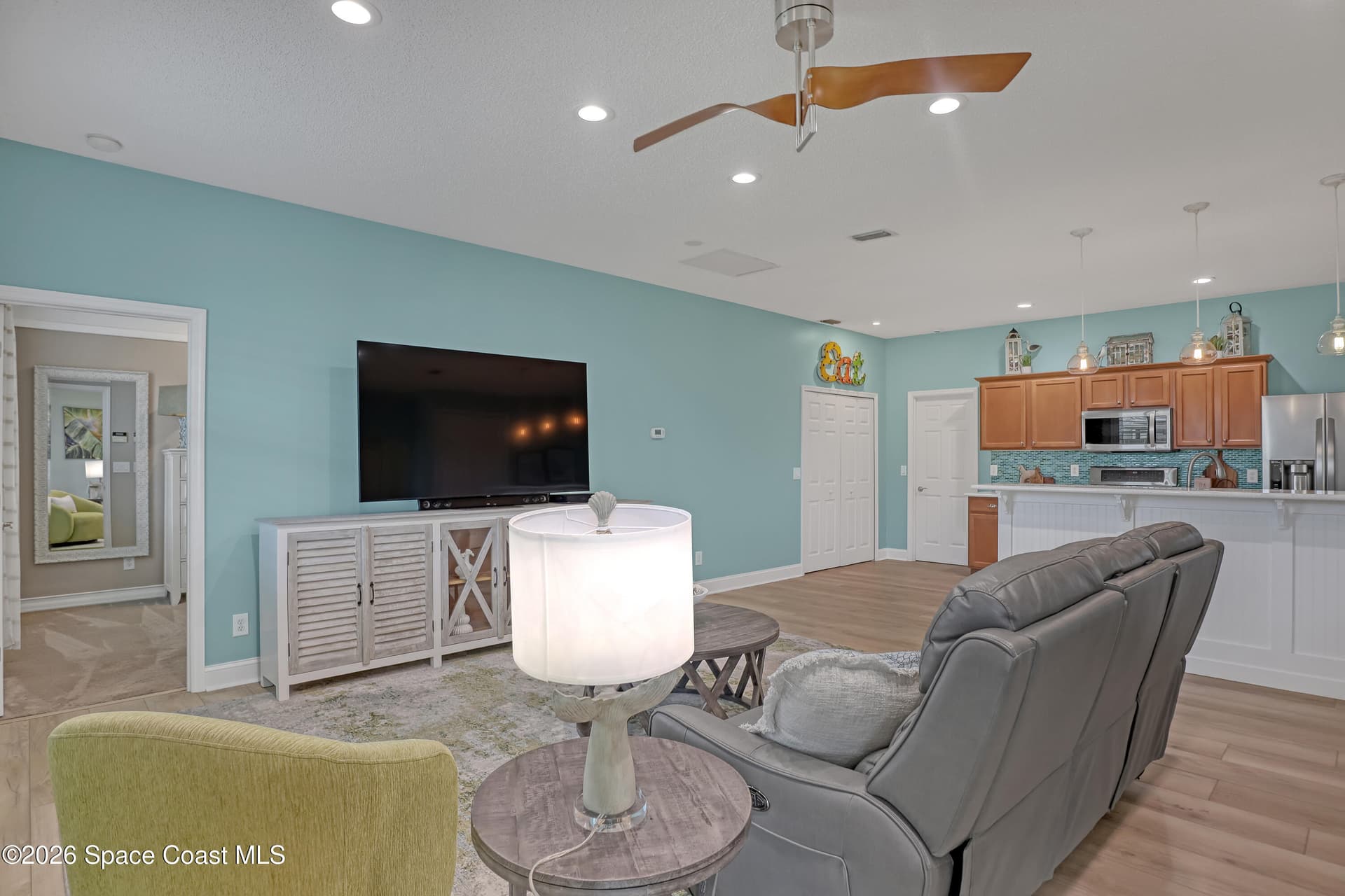 2051 Belmont Way photo 12