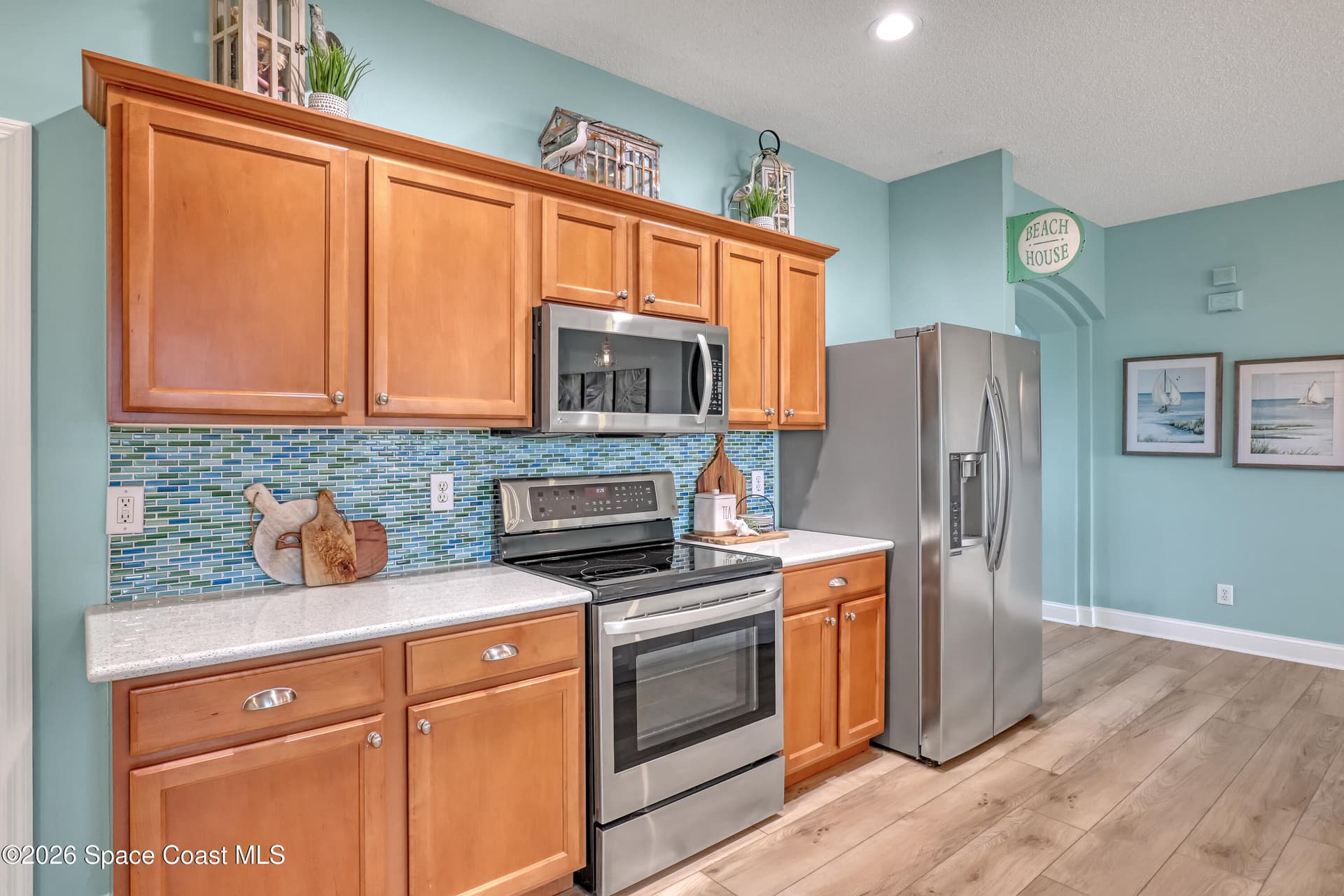 2051 Belmont Way photo 9