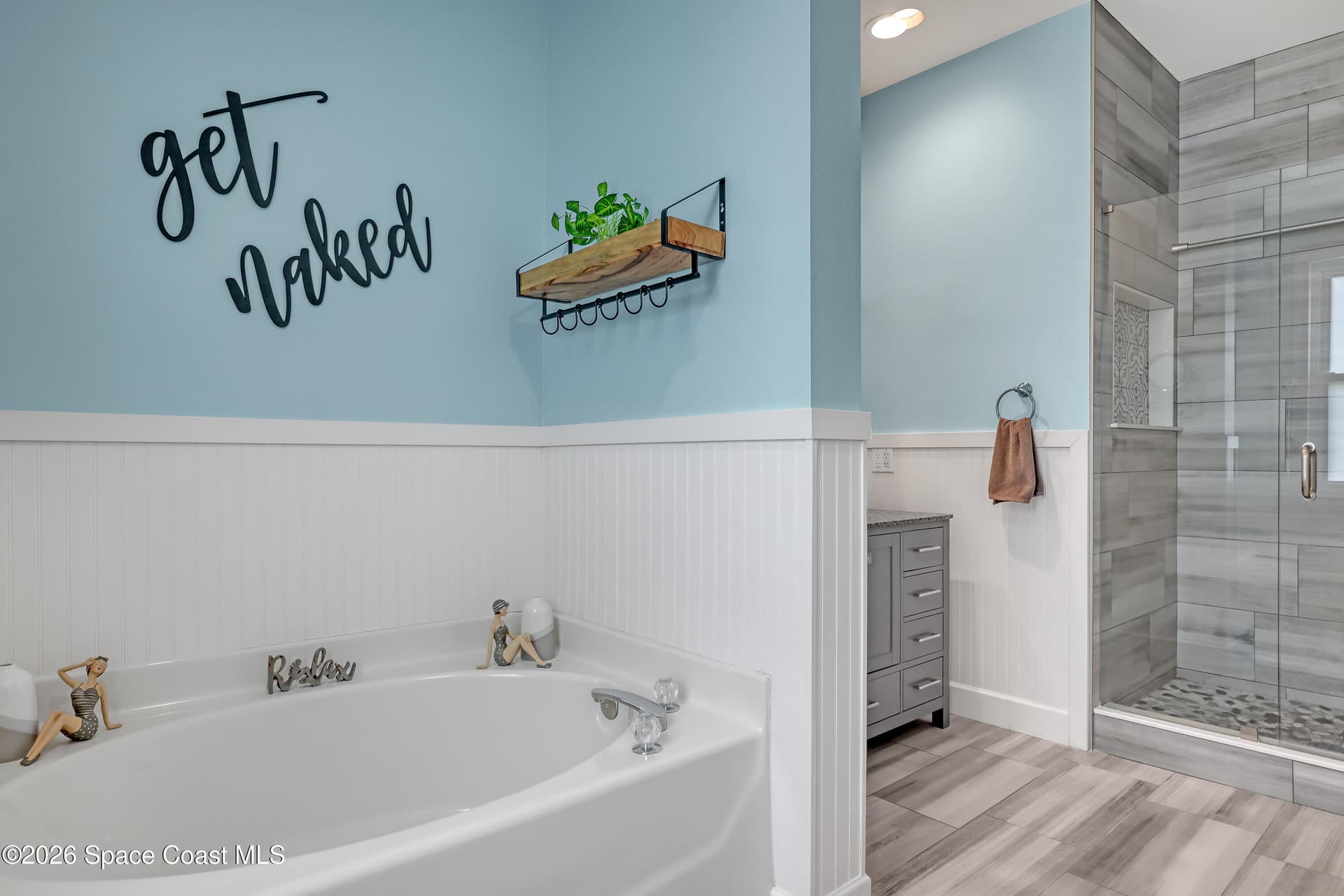 2051 Belmont Way photo 22