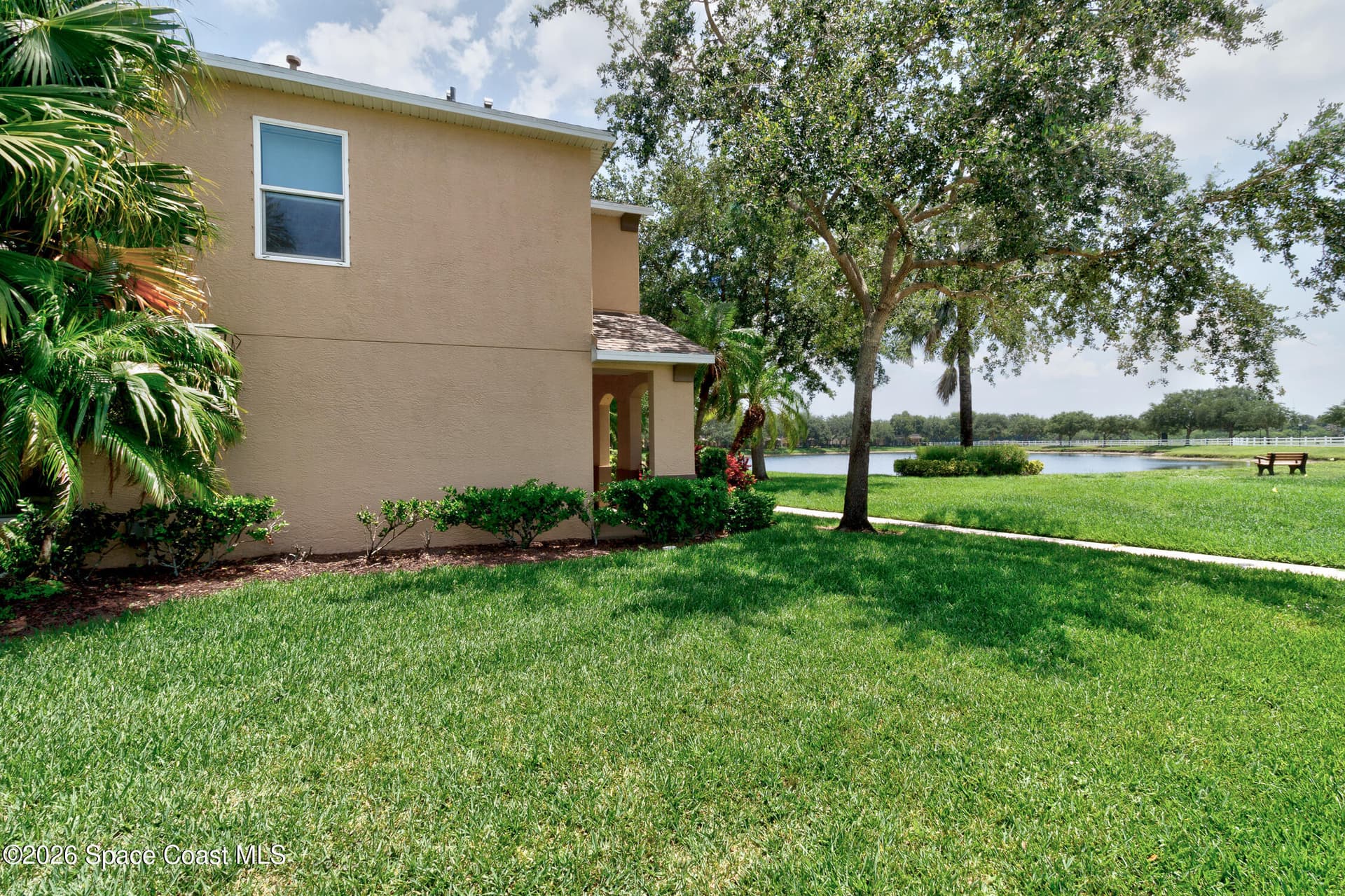 1670 Pointe West Way photo 5