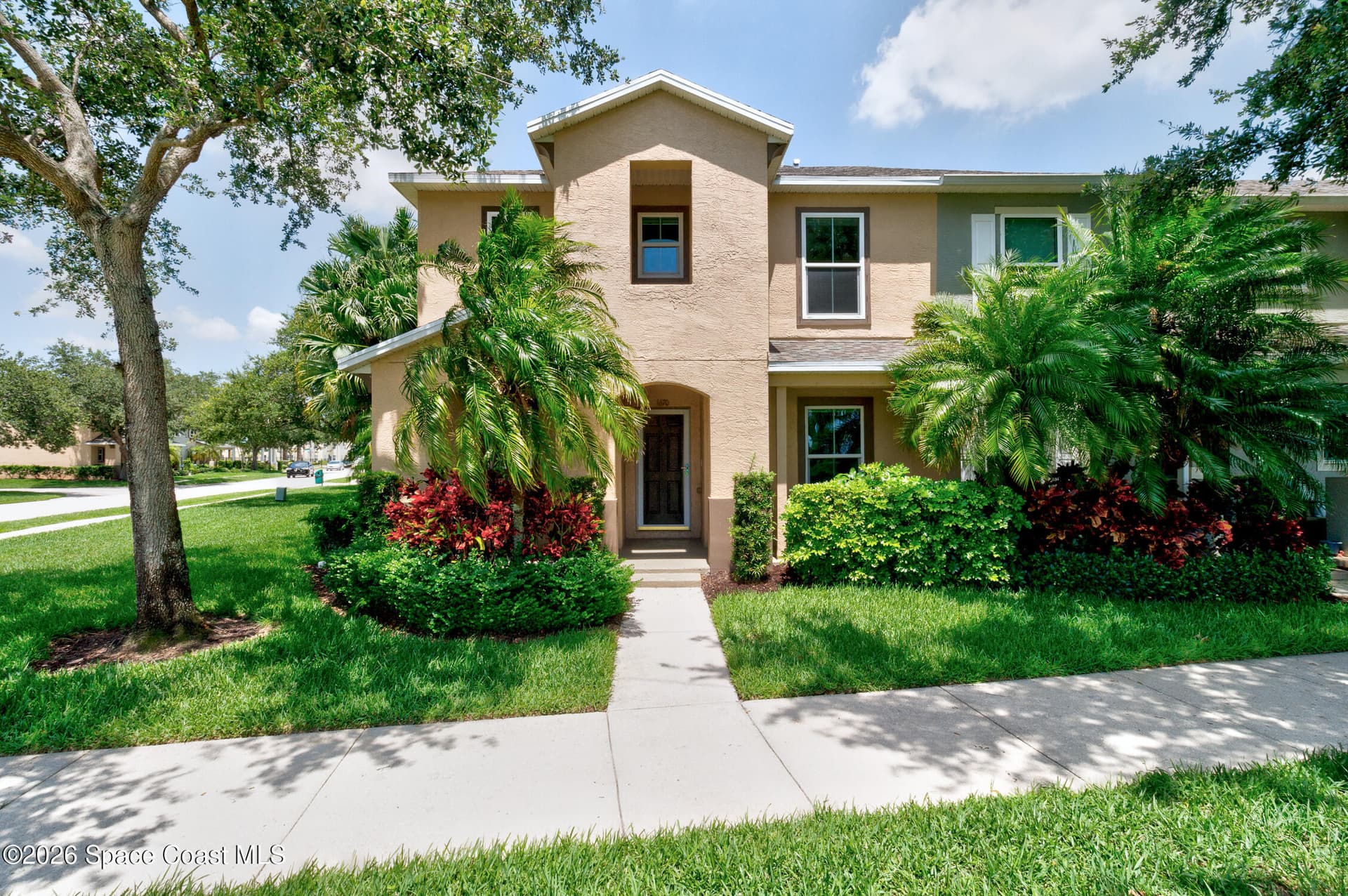 1670 Pointe West Way photo 3