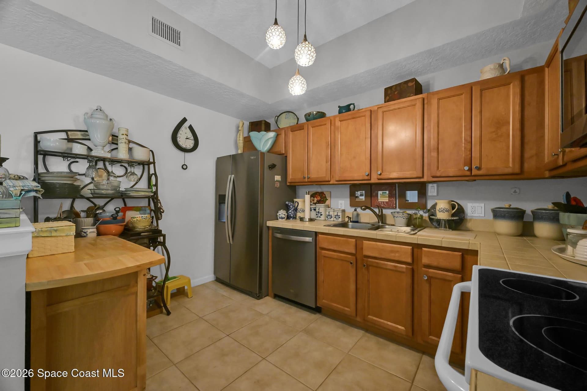568 7th Square 101 photo 11