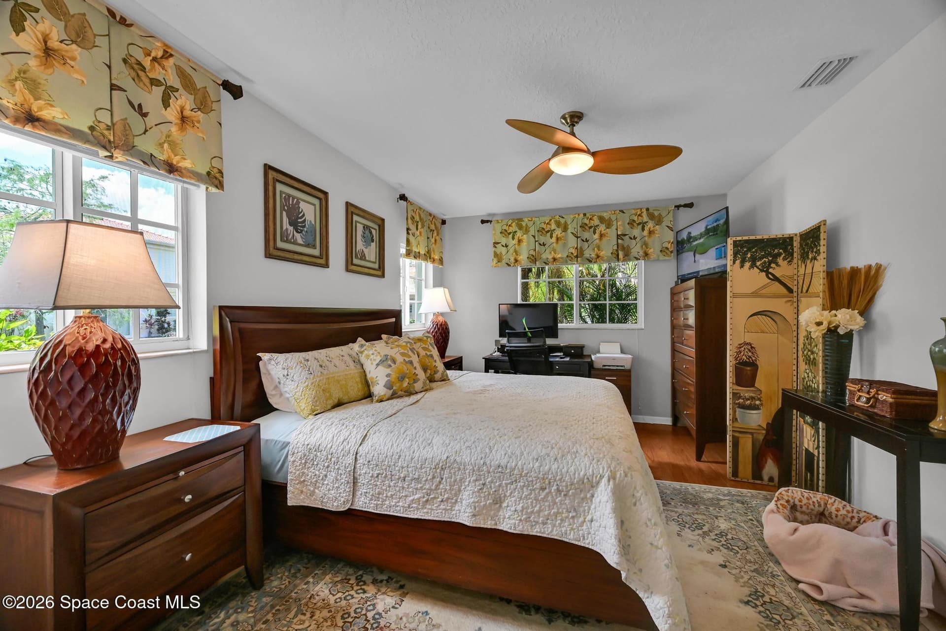 568 7th Square 101 photo 21