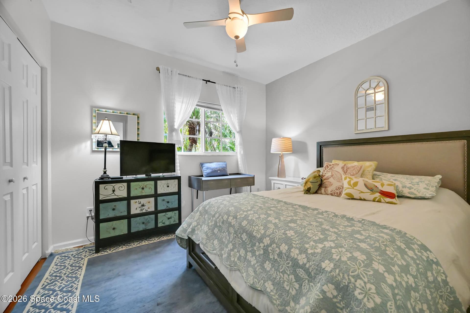 568 7th Square 101 photo 24
