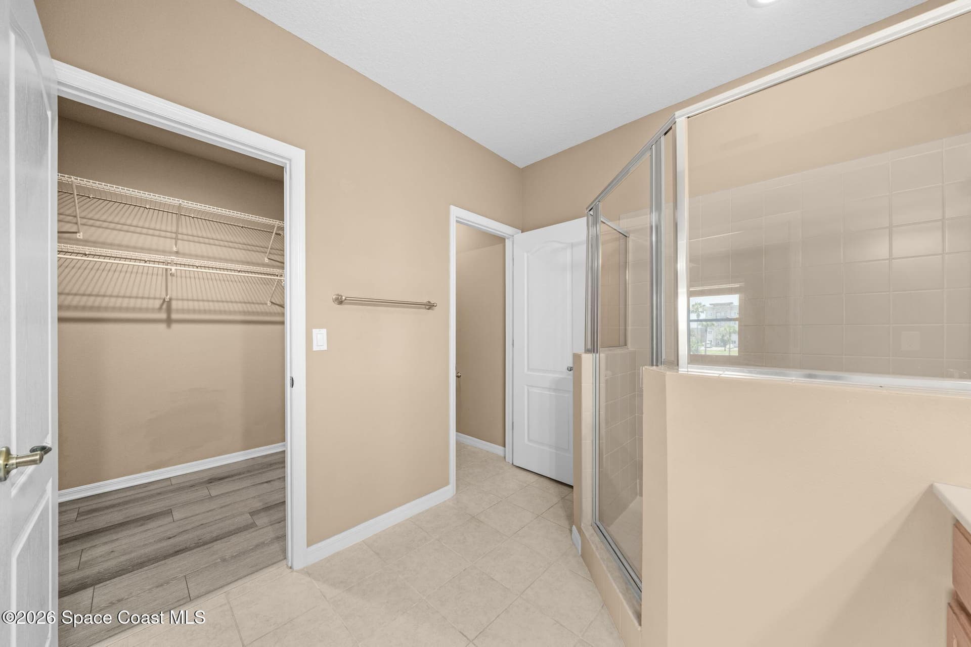 4865 Revenna Court 203 photo 12