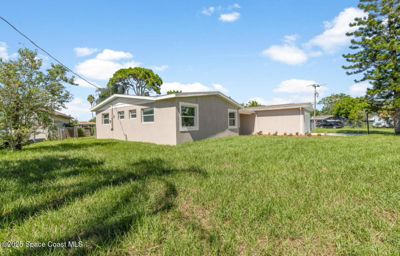 280 Tiki Drive photo 2