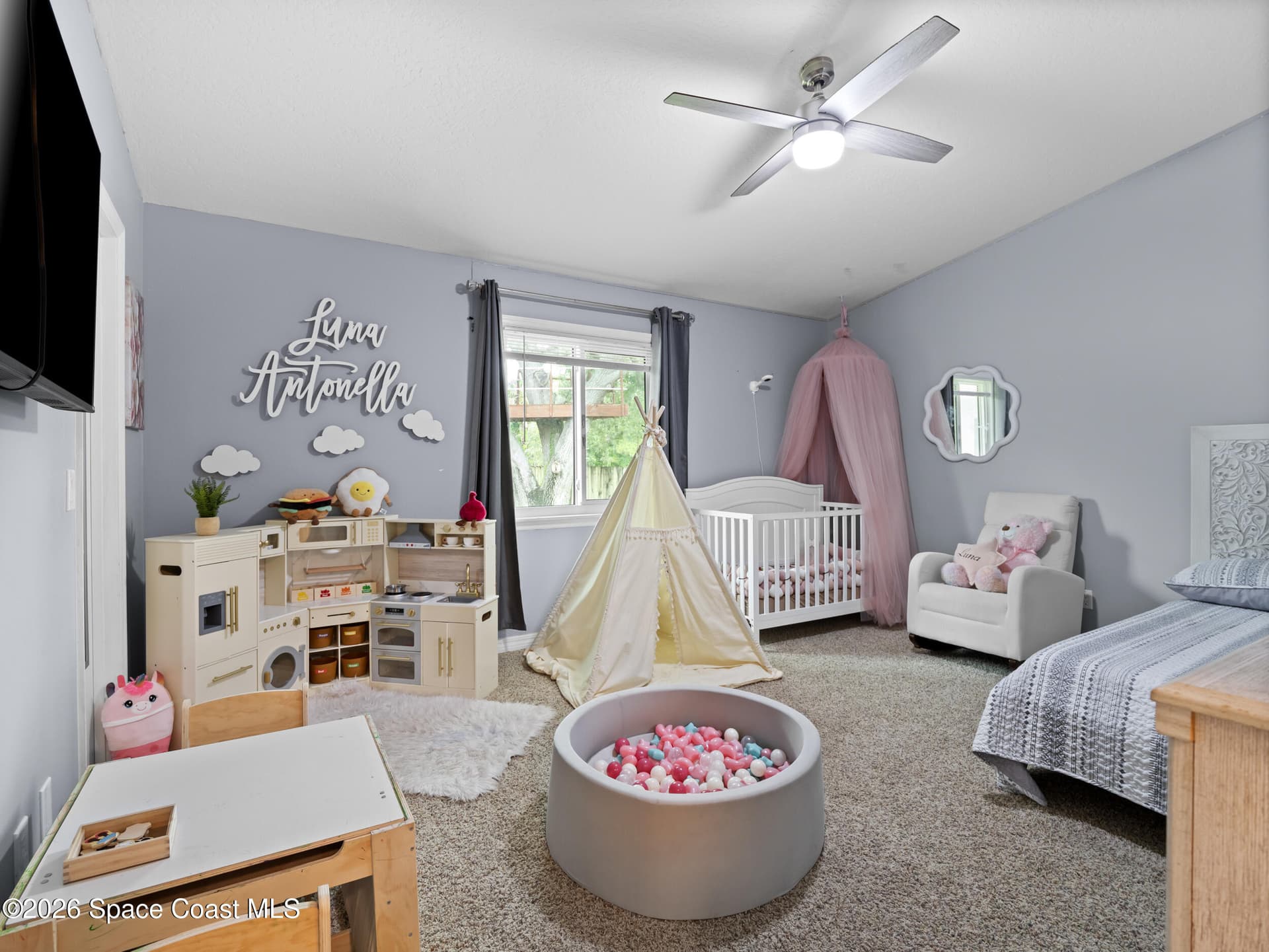 2582 Empire Avenue E photo 23