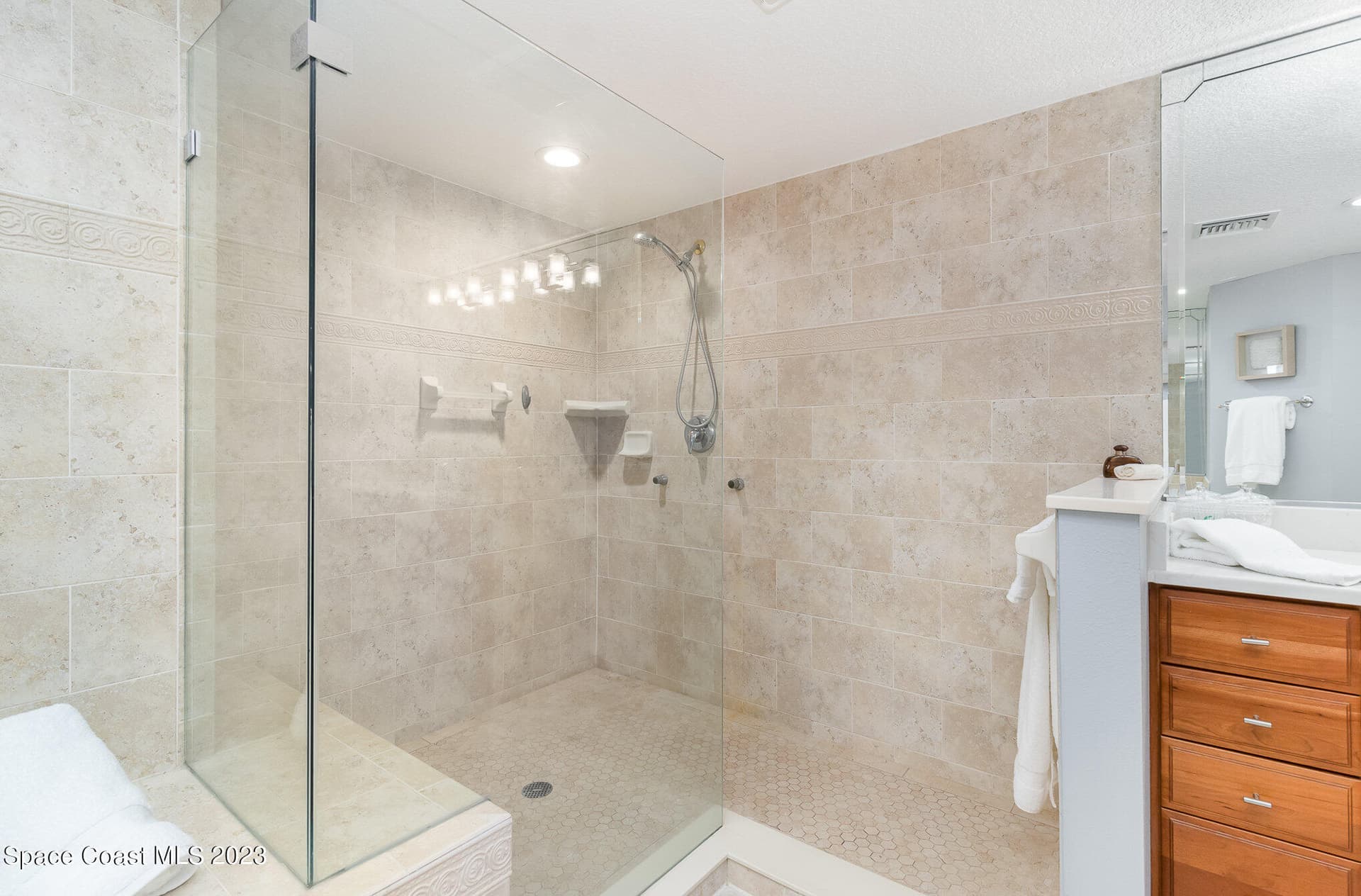15 N Indian River Drive 605 photo 25
