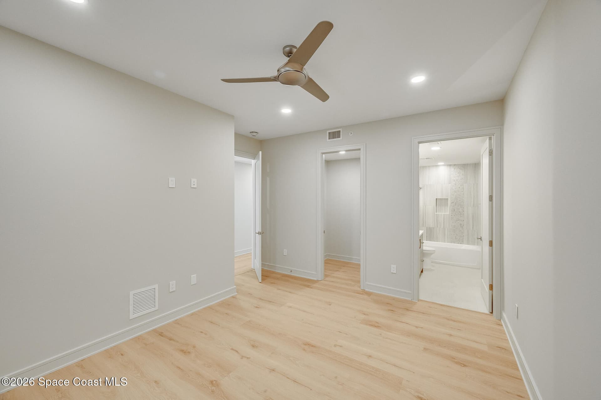 65 N Atlantic Avenue 403 photo 20