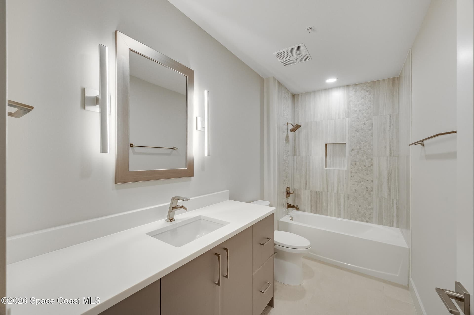 65 N Atlantic Avenue 403 photo 21