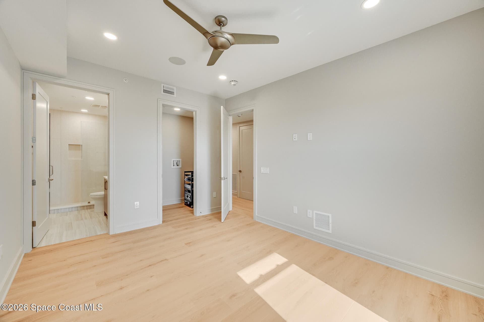65 N Atlantic Avenue 403 photo 24