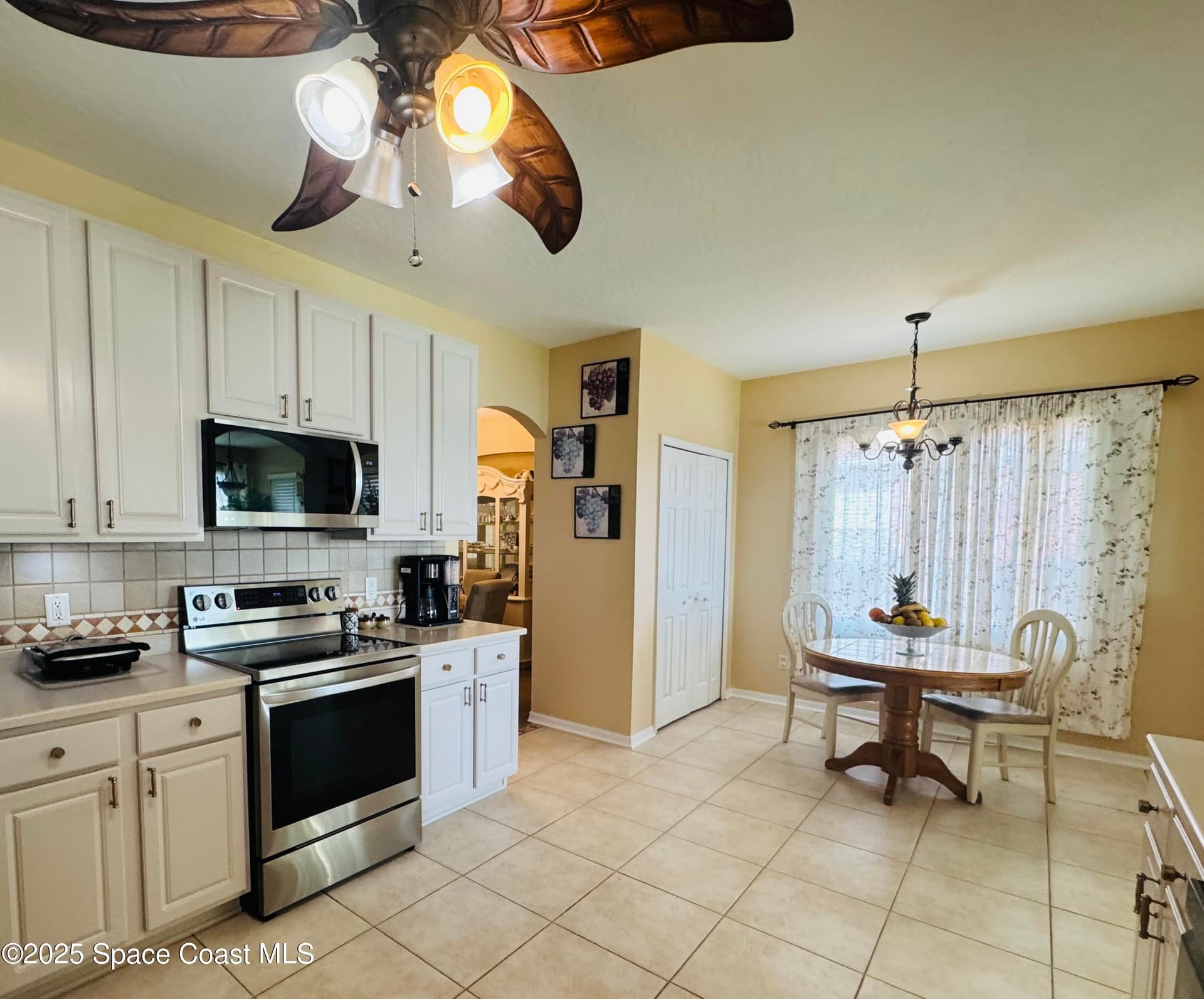 4095 Fenrose Circle photo 18