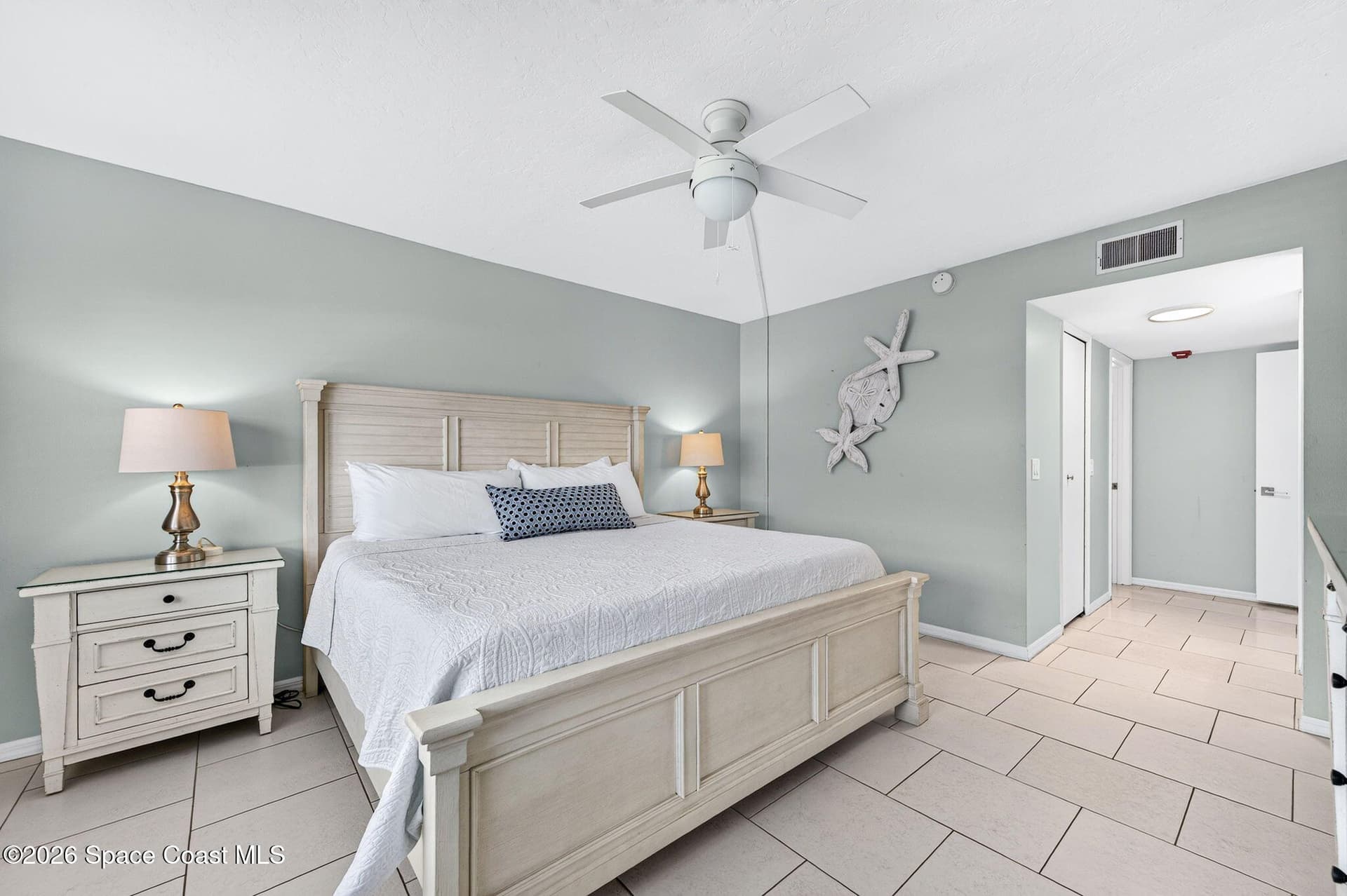 1050 N Atlantic Avenue 402 photo 21