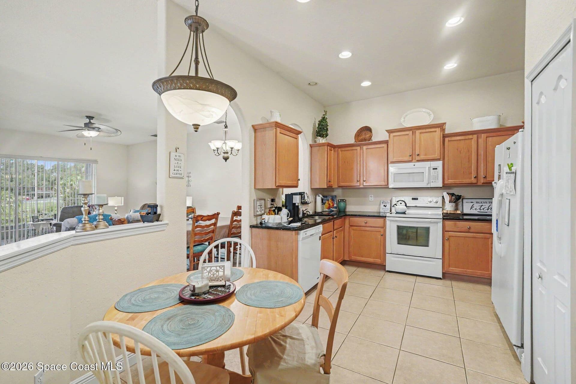 1022 Eleuthera Drive NE photo 9