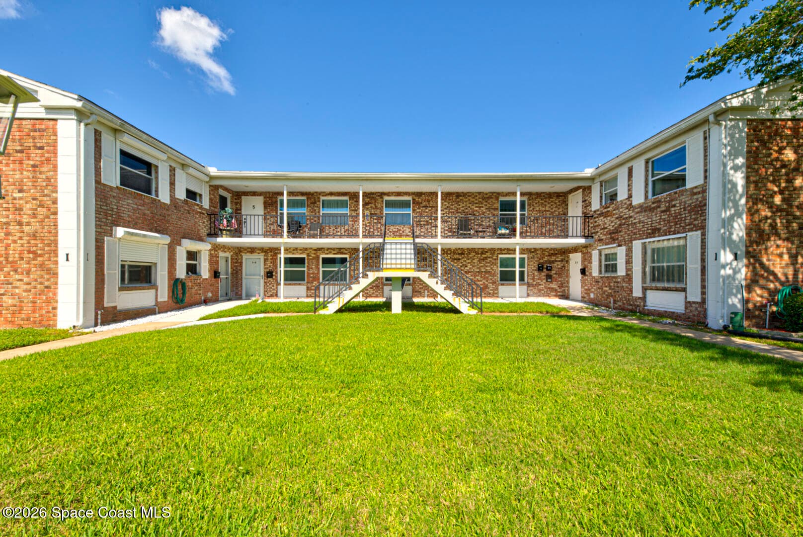 190 E Olmstead Drive I4 photo 1