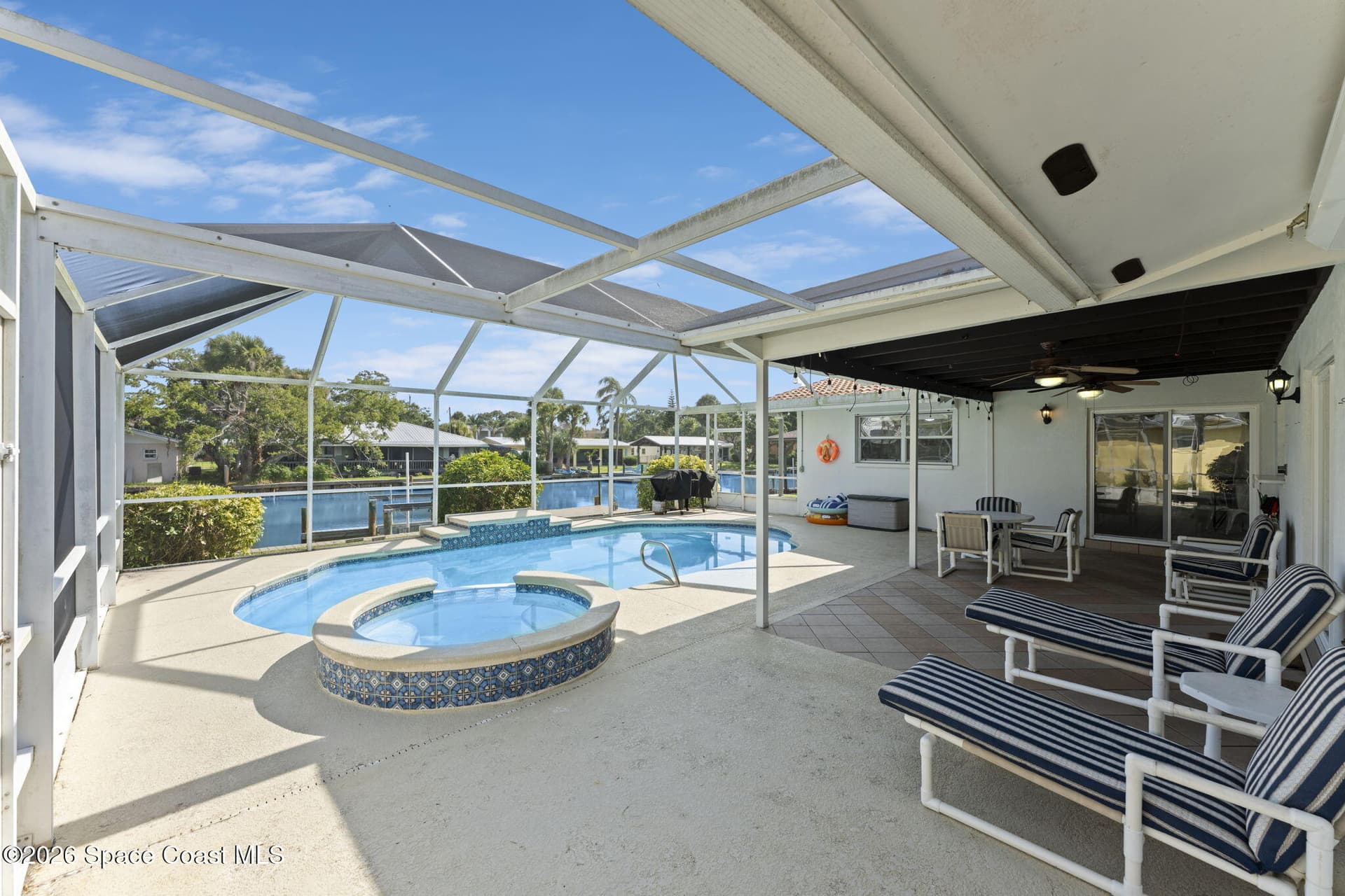 113 Holiday Lane photo 25