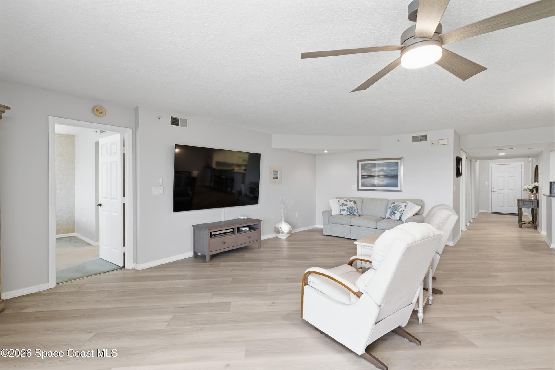 606 Shorewood Drive C206 photo 5