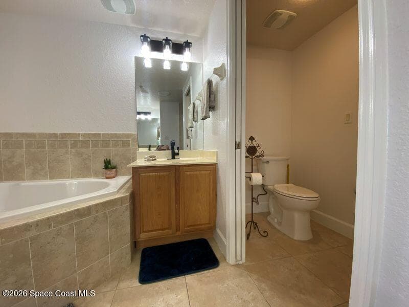 806 Mystic Drive D402 photo 22