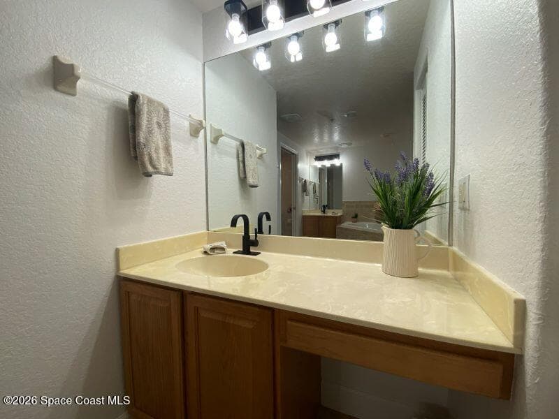 806 Mystic Drive D402 photo 25