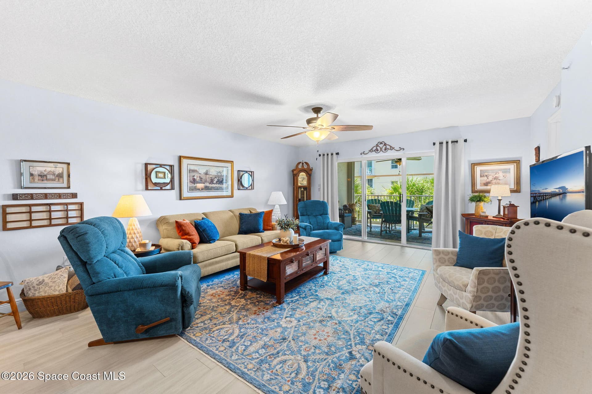 601 Shorewood Drive G303 photo 14