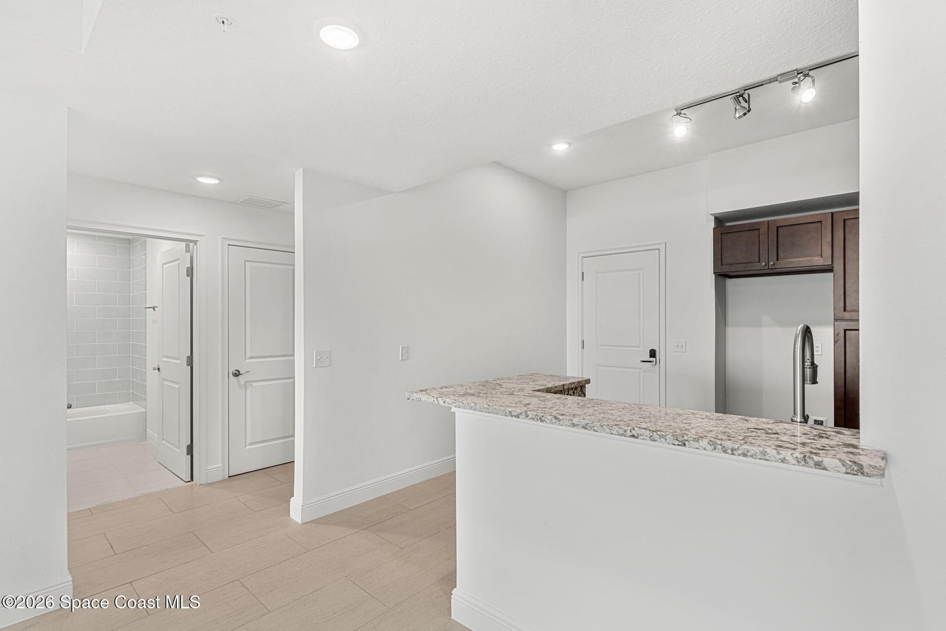 735 Pilot Lane 1011 photo 25