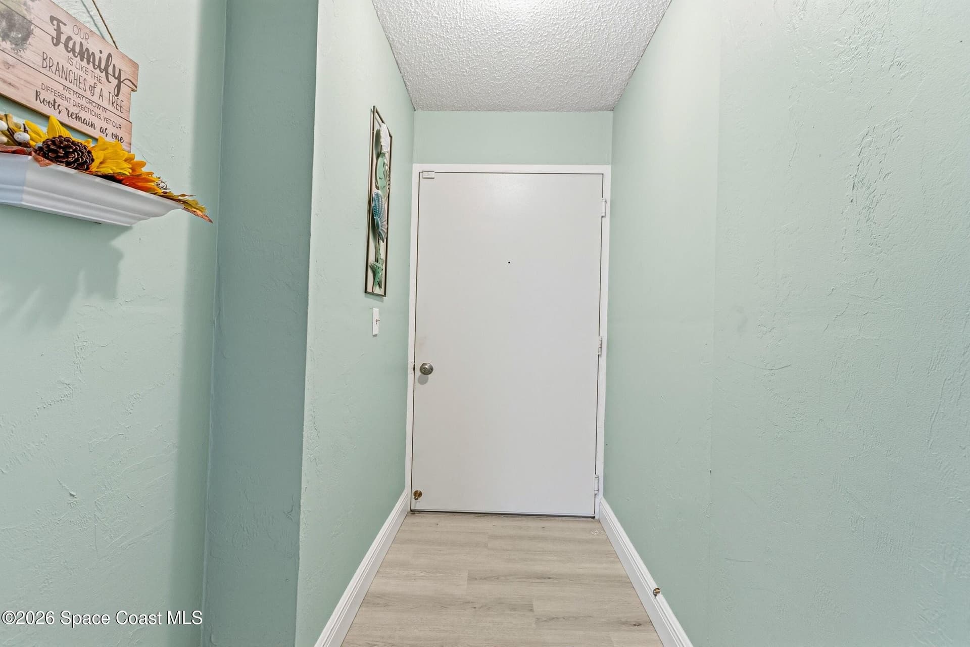 4640 Lake Waterford Way 3-102 photo 4