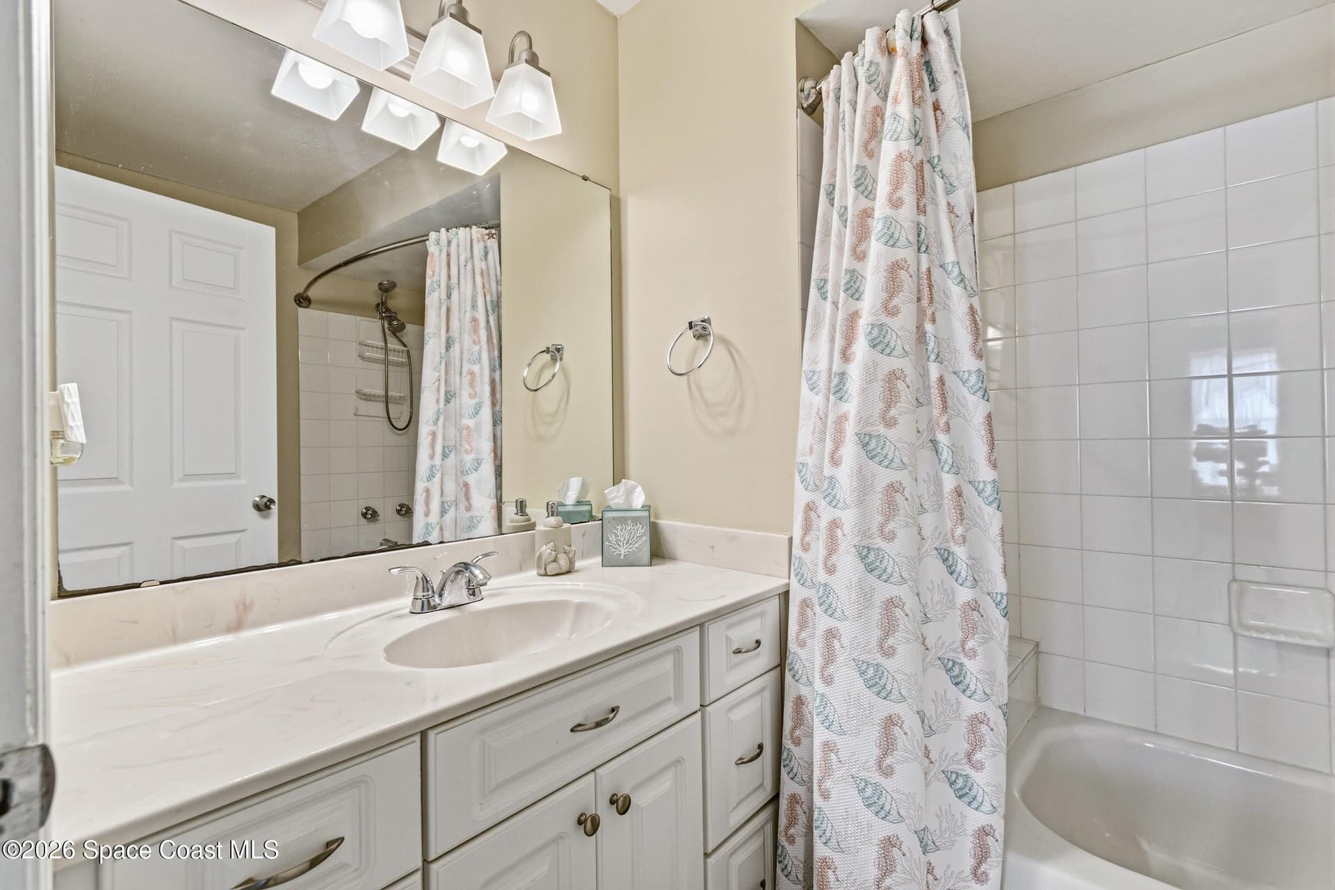 4640 Lake Waterford Way 3-102 photo 21