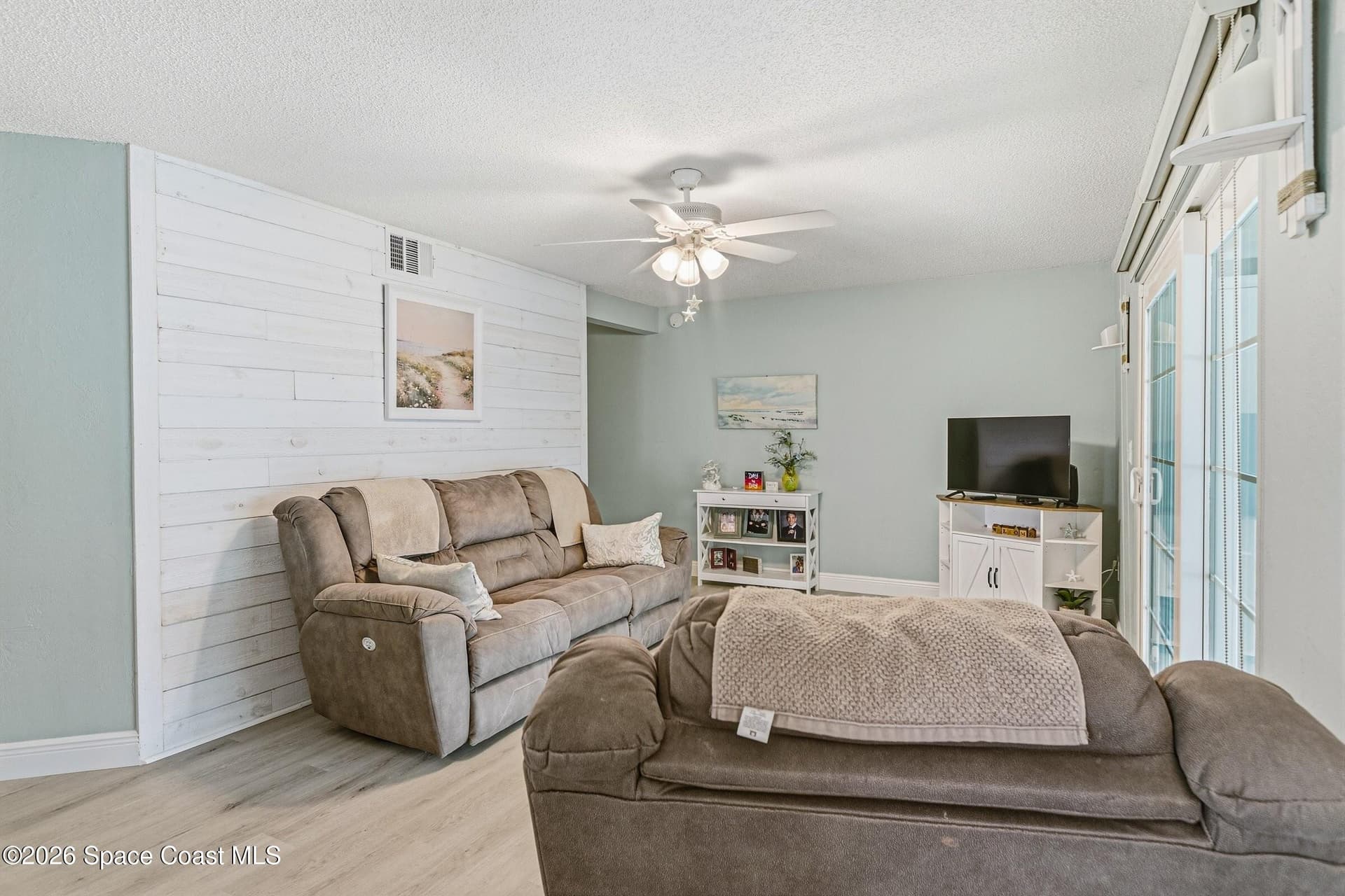 4640 Lake Waterford Way 3-102 photo 6