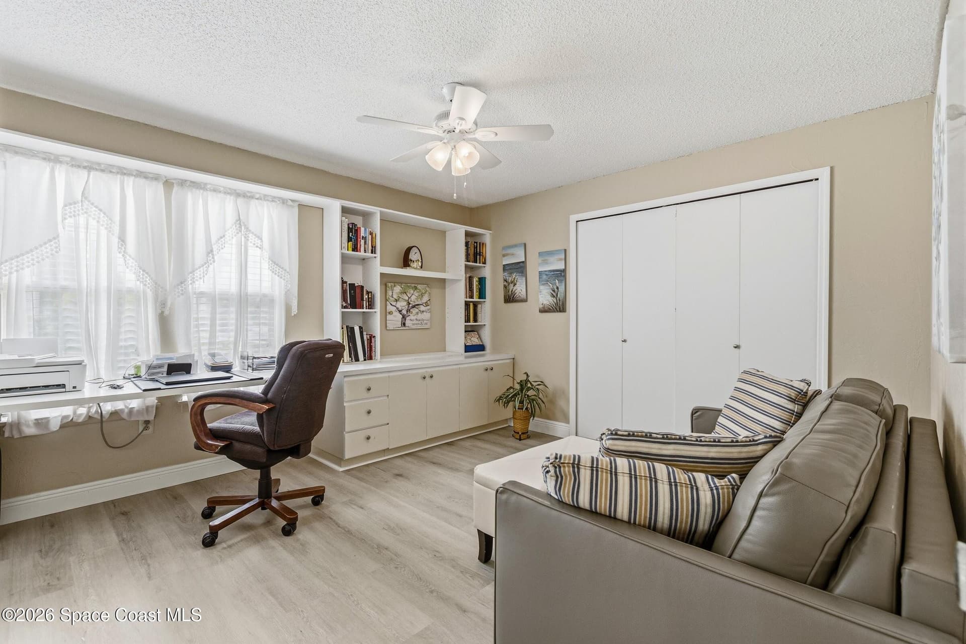 4640 Lake Waterford Way 3-102 photo 23
