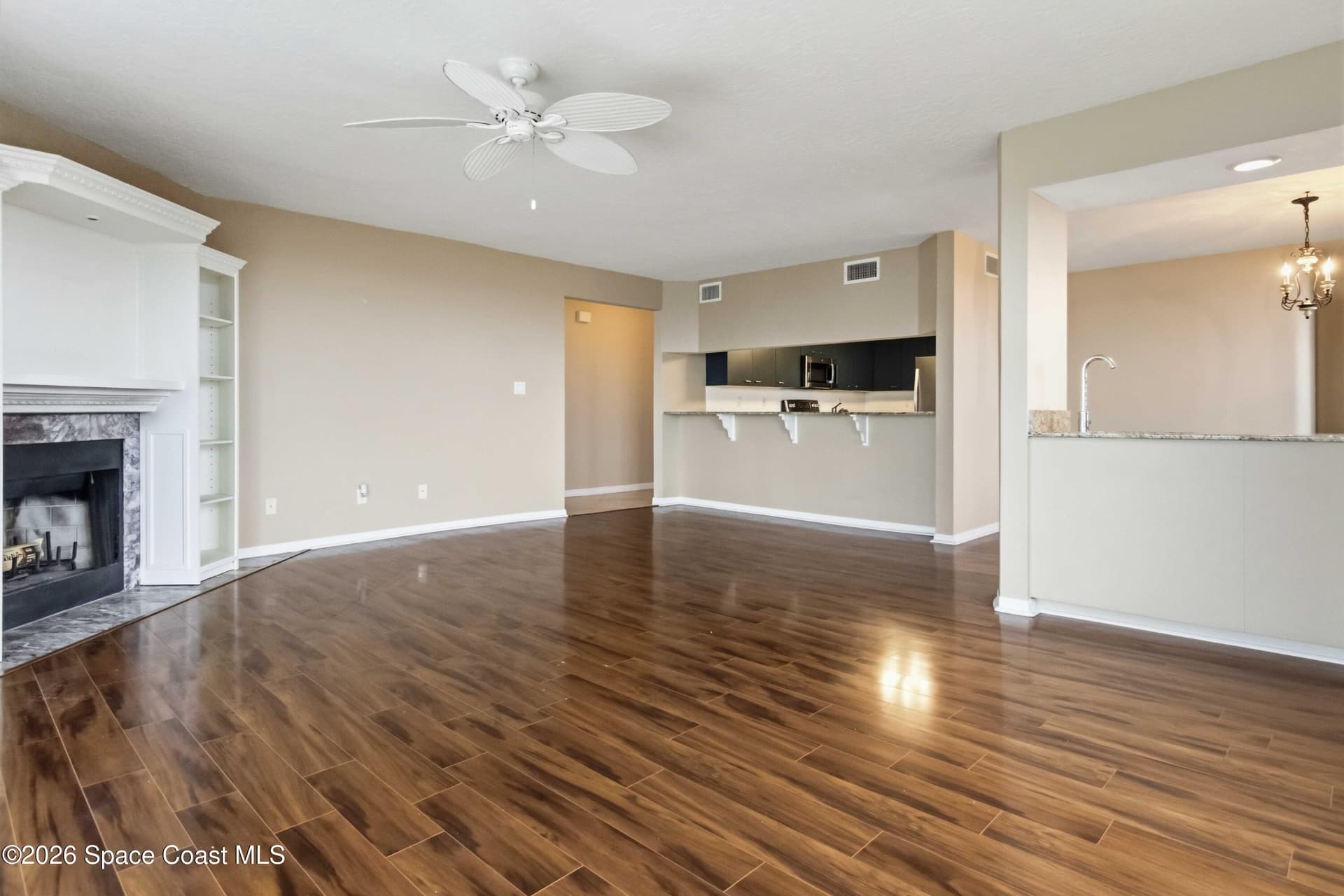 215 Ballyshannon Street C401 photo 9