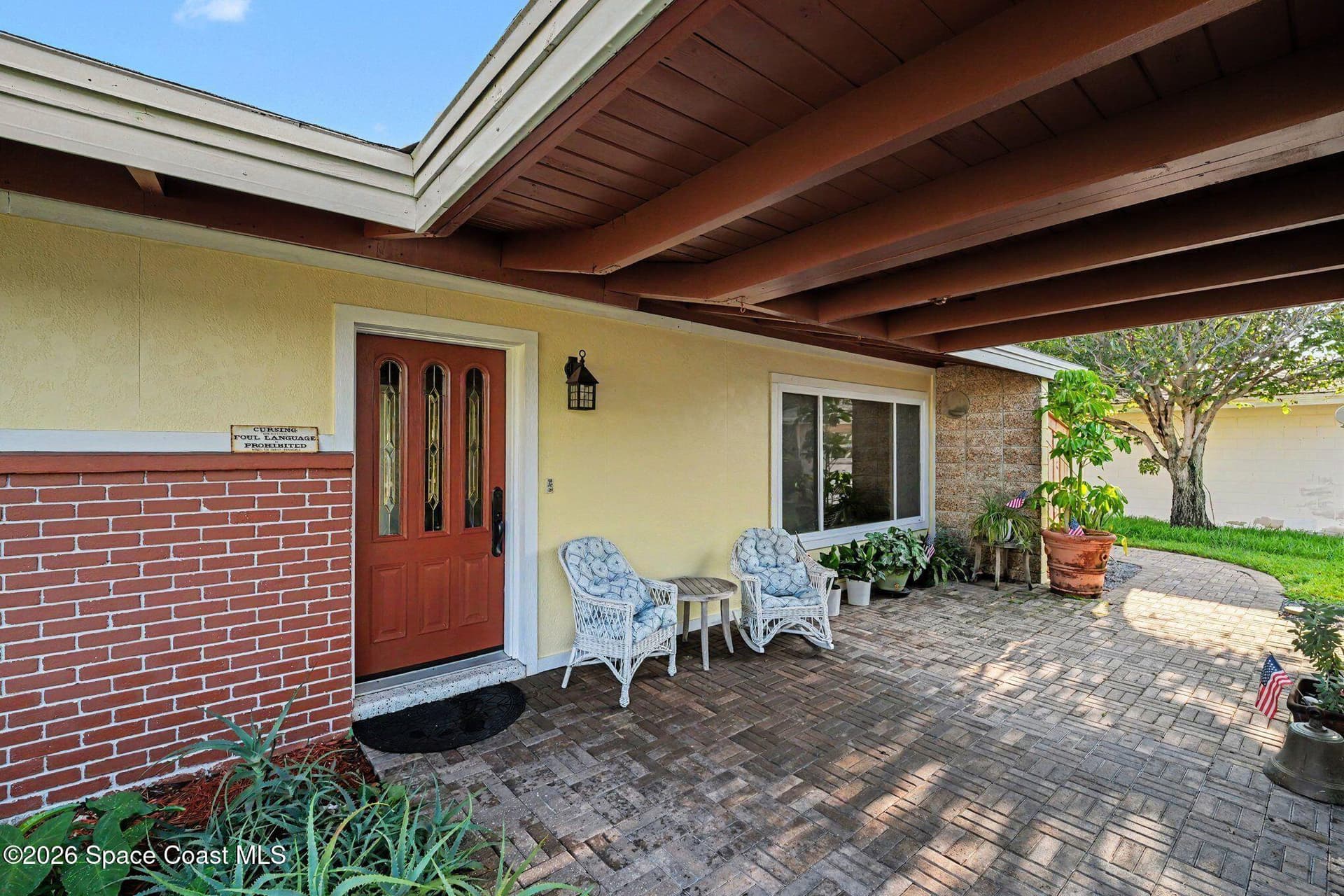 459 Angelo Lane photo 6