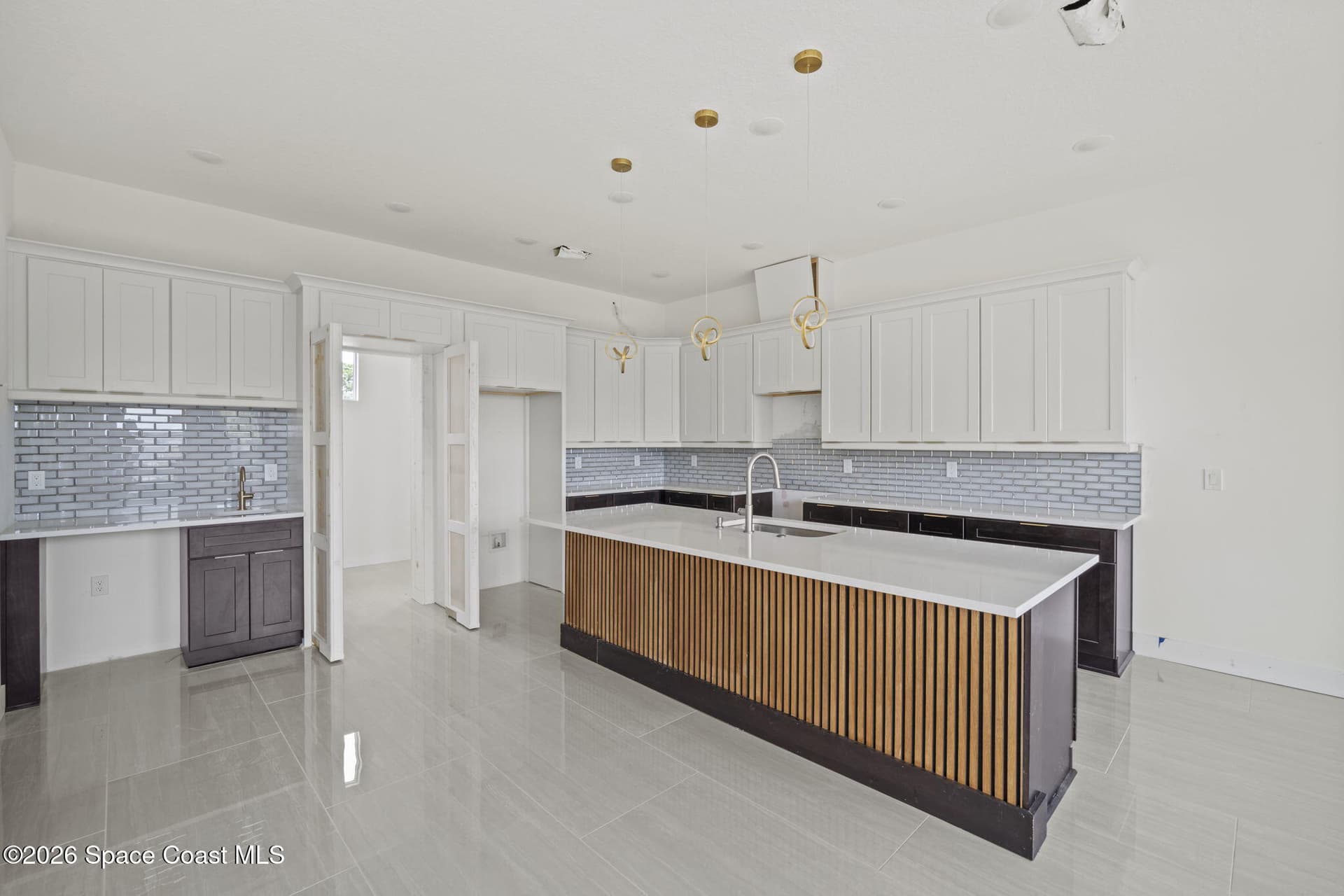 1121 River Drive NE photo 5