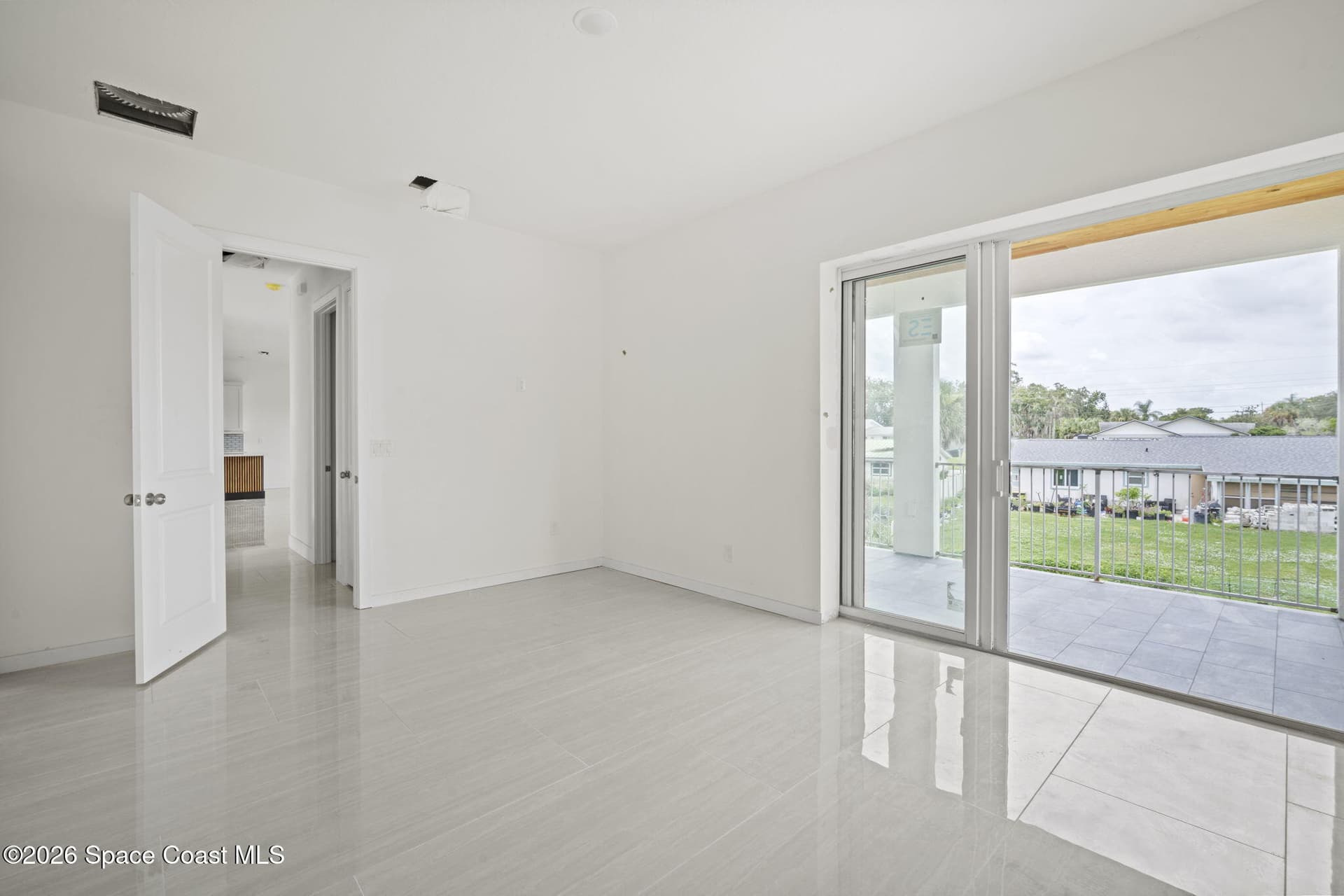 1121 River Drive NE photo 11